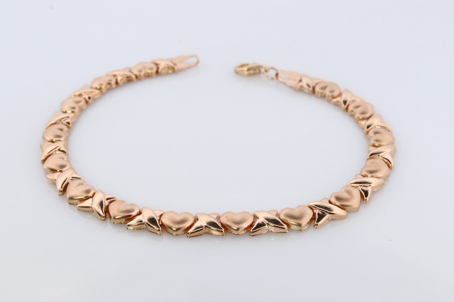 10k XOXO Heart Bracelet. 10k Yellow Gold Kiss Hug Heart XO Bracelet. 10k Yellow Gold Puffed BRACELET.