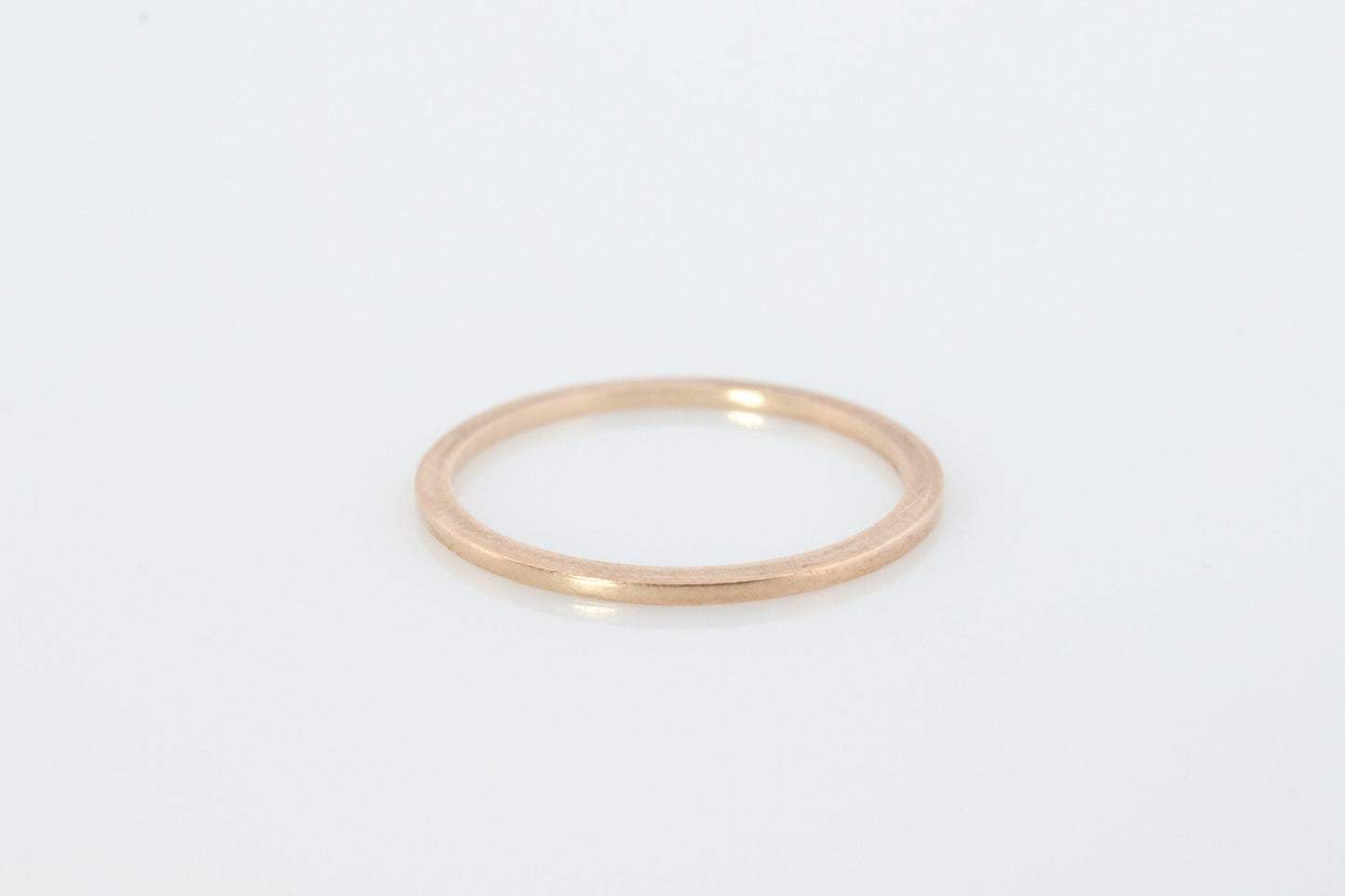 Vintage 10k Yellow Gold Minimalist Band Ring. ULTRA Thin band. 1mm wide. sz6