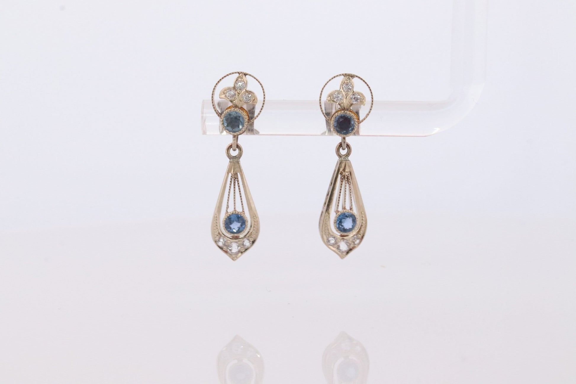 Antique 14k Blue Sapphire Dangle earrings. Blue Sapphire Princess Earrings. 14k Chandelier Earrings. Lavalier