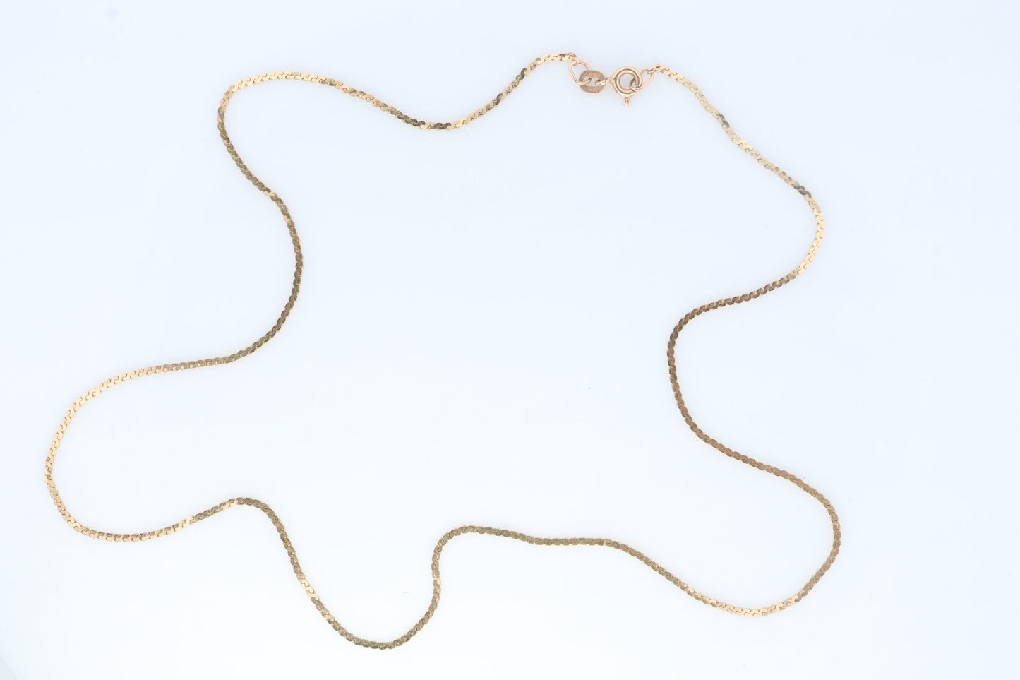 14k S link Serpentine chain necklace. Slink Italy Necklace 1.5mm wide 19in 3.1grams