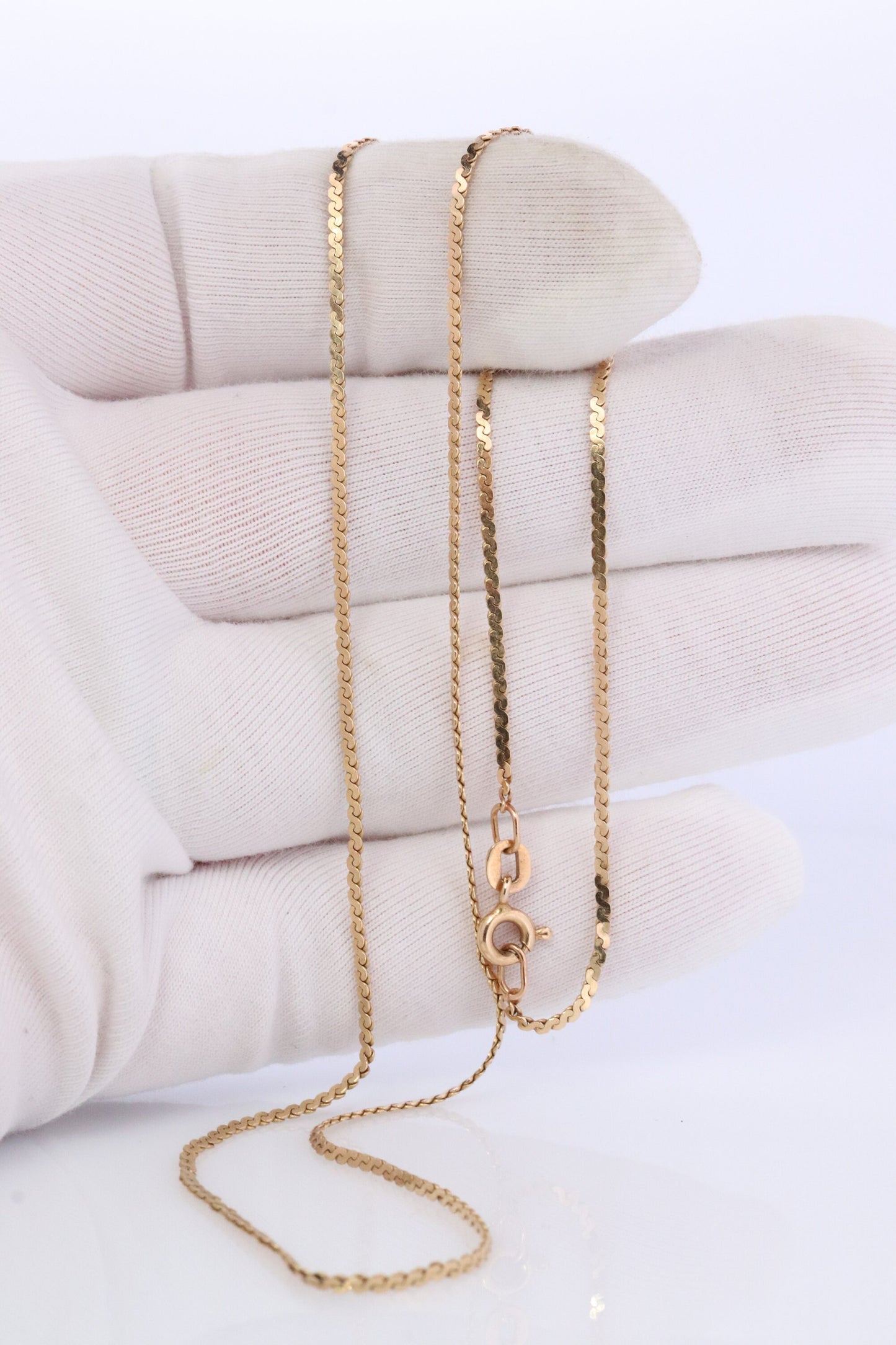 14k S link Serpentine chain necklace. Slink Italy Necklace 1.5mm wide 19in 3.1grams
