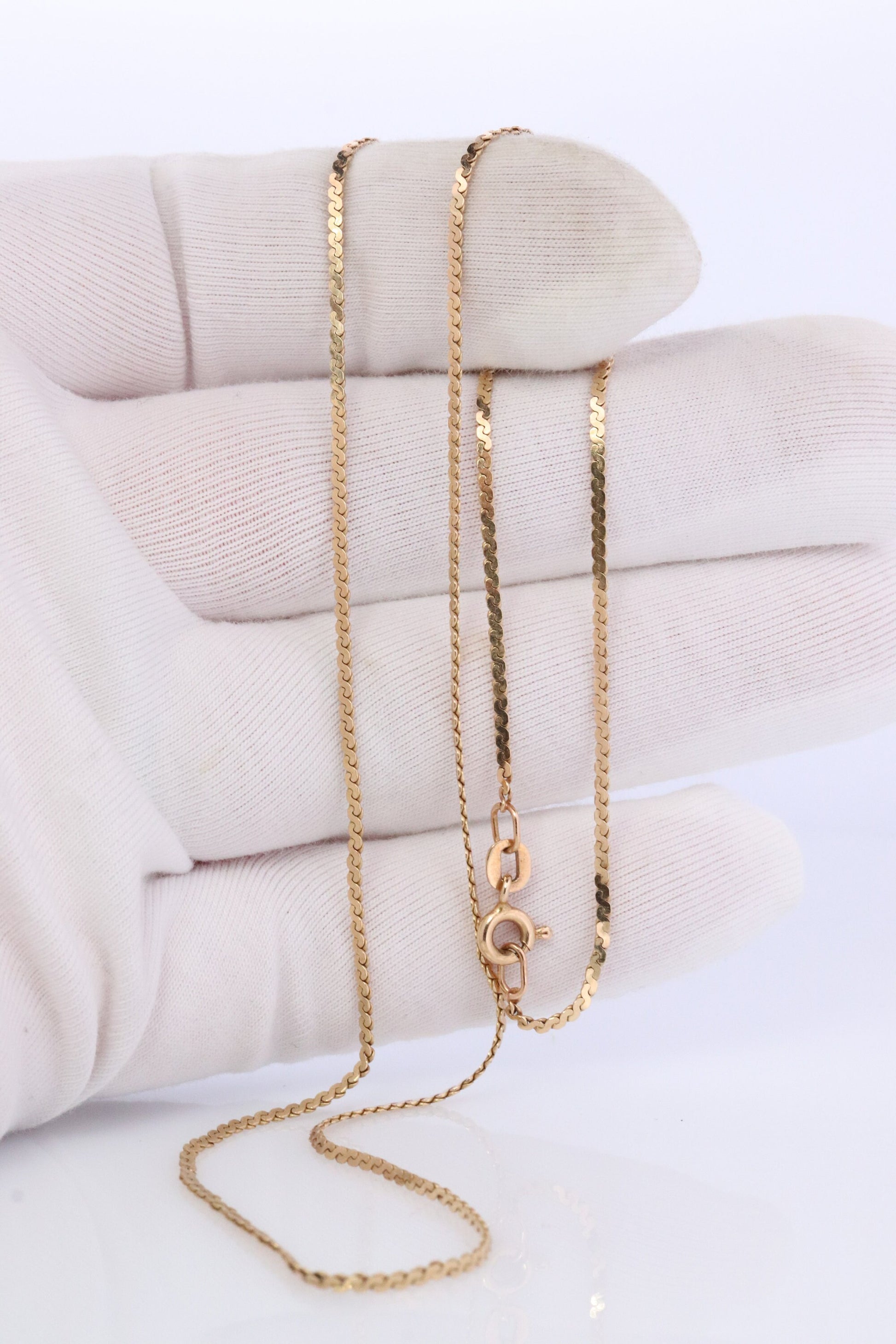 14k S link Serpentine chain necklace. Slink Italy Necklace 1.5mm wide 19in 3.1grams