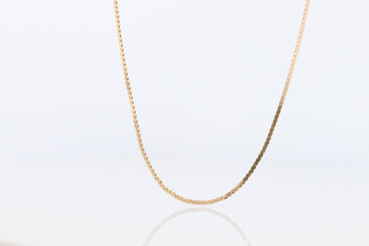 14k S link Serpentine chain necklace. Slink Italy Necklace 1.5mm wide 19in 3.1grams