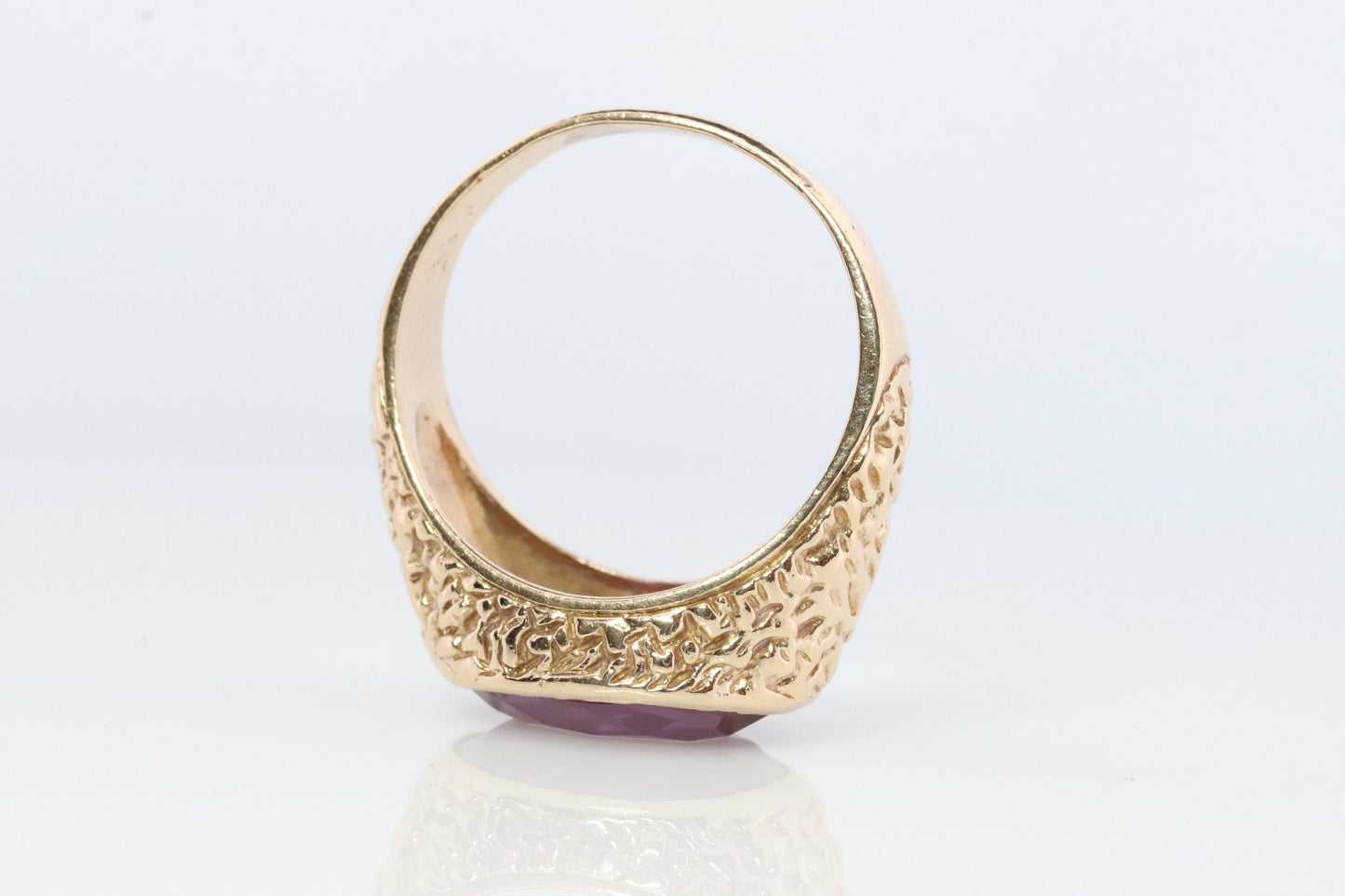 Alexandrite Ring. 14k Gold Heavy Bezel setting oval cabochon faceted ALEXANDRITE ring.