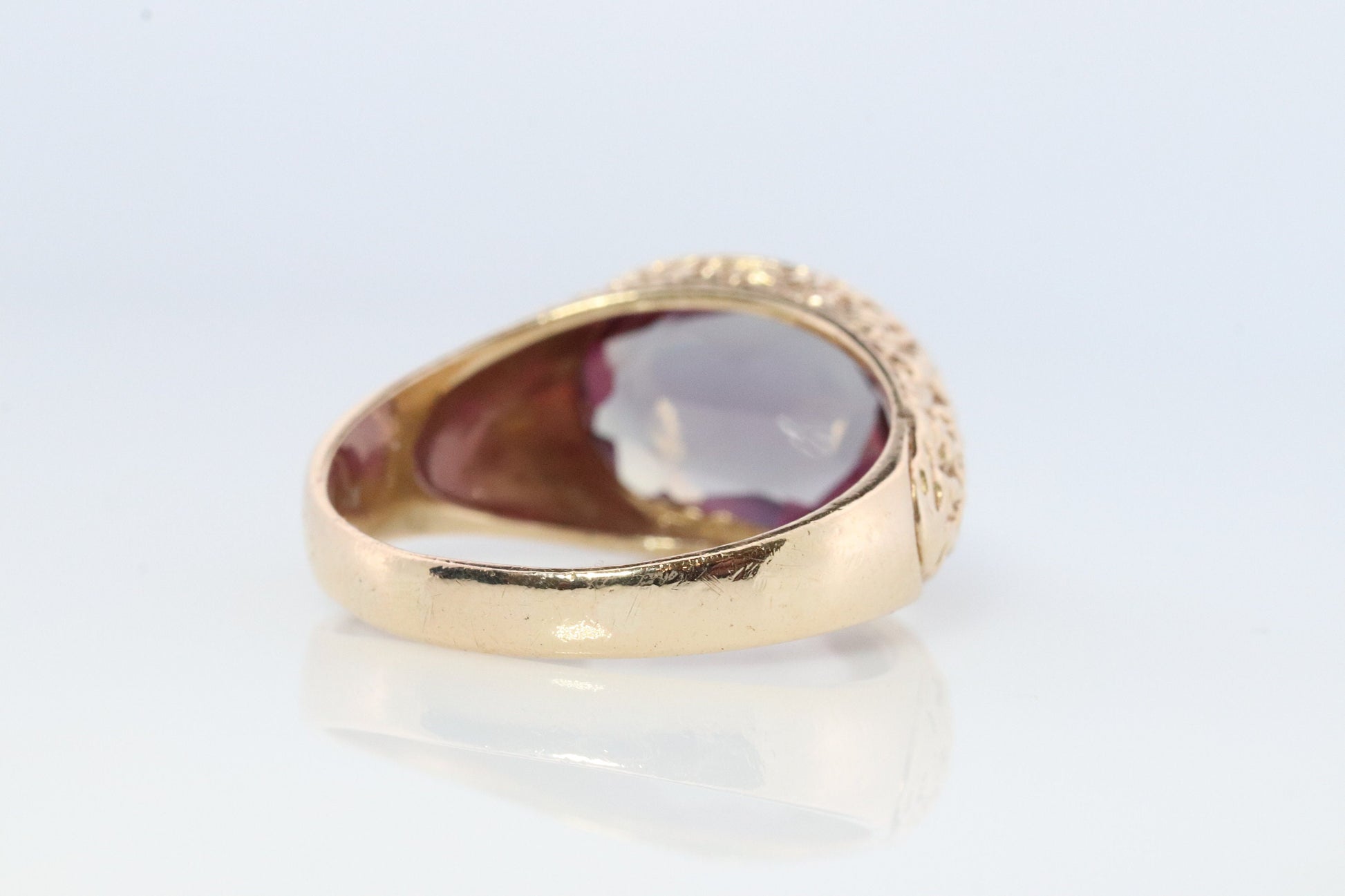 Alexandrite Ring. 14k Gold Heavy Bezel setting oval cabochon faceted ALEXANDRITE ring.