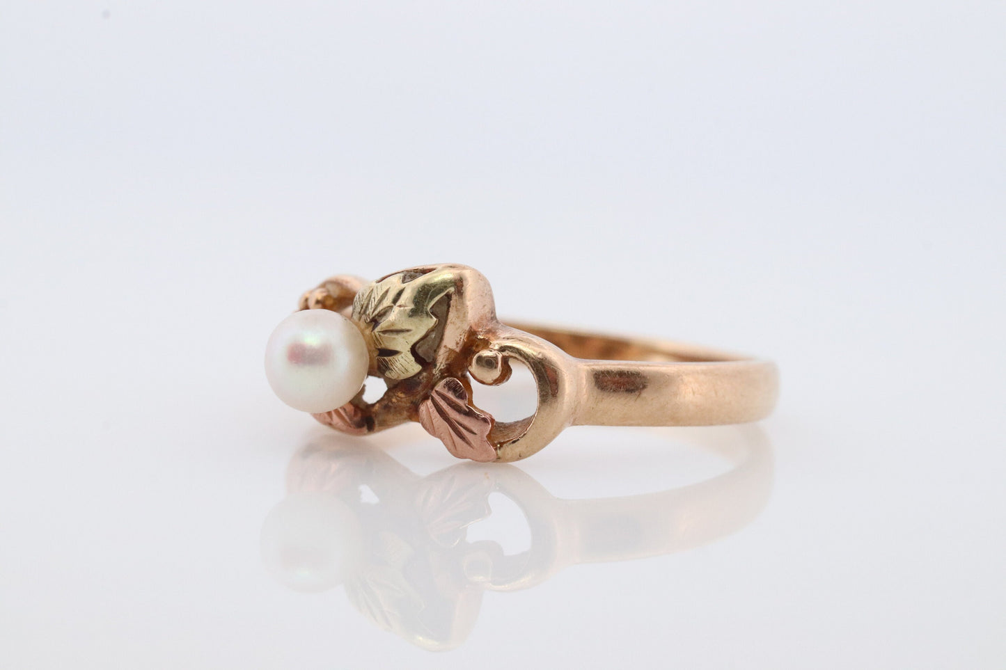 Black Hills Gold Ring with a Pearl. 10k Multi-Tone Black Hills Gold Pearl Ring. Pearl Solitaire Band.