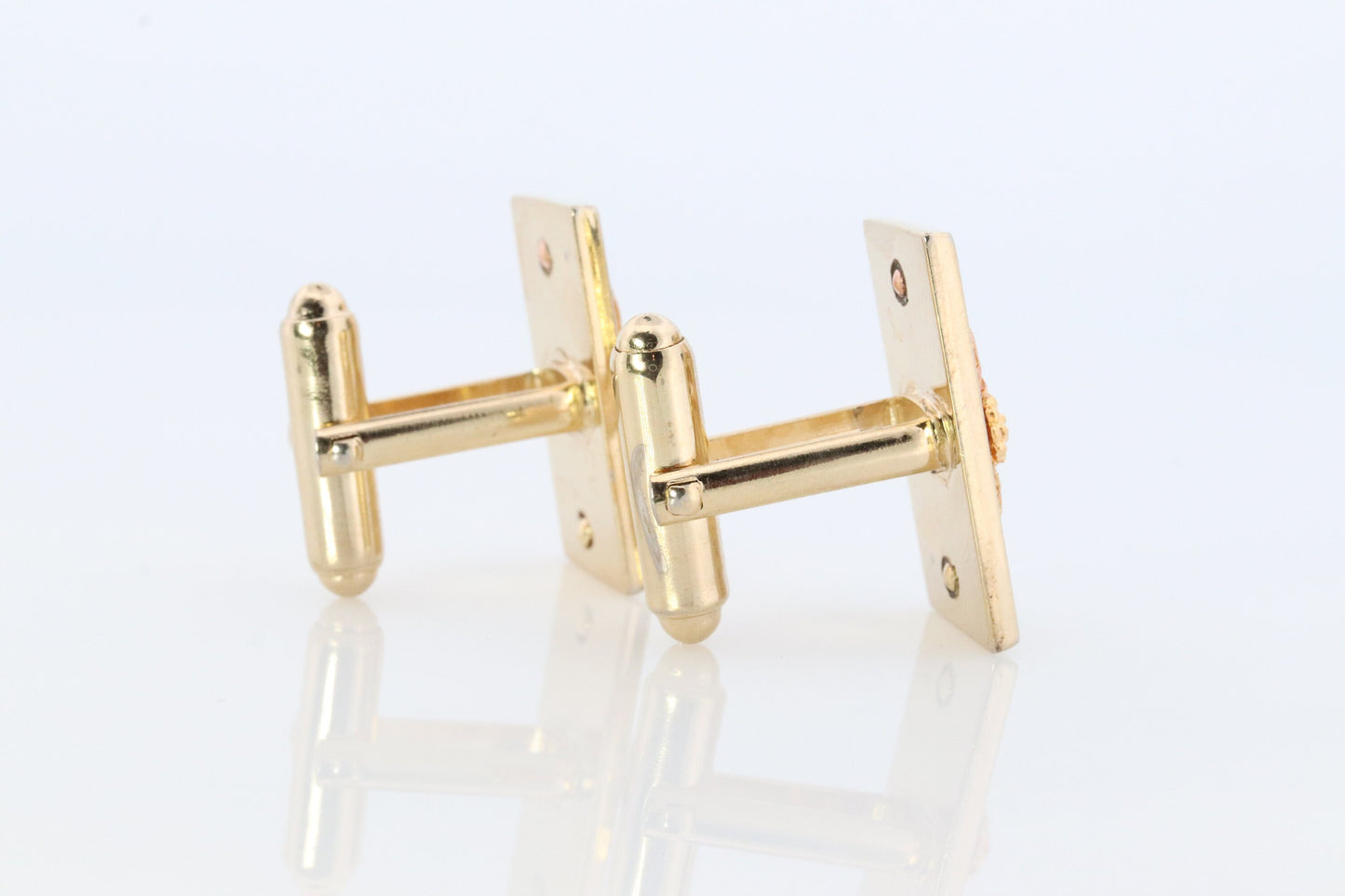 Black Hills Gold Cufflinks. 10k Inlay Grape and Leaves. Black Hill Cuff LINKS with 10k inlays. Shirt Cuff links.