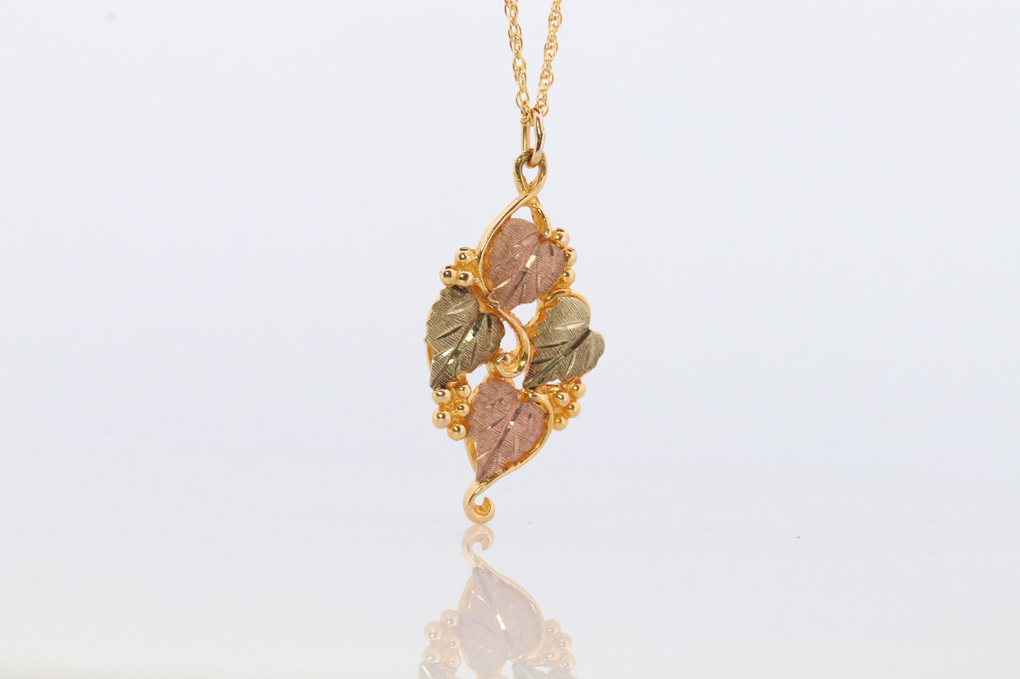 10k 12k Black Hills Gold Pendant. Black Hills Gold Vine Leaves Charm. Black hills gold necklace.