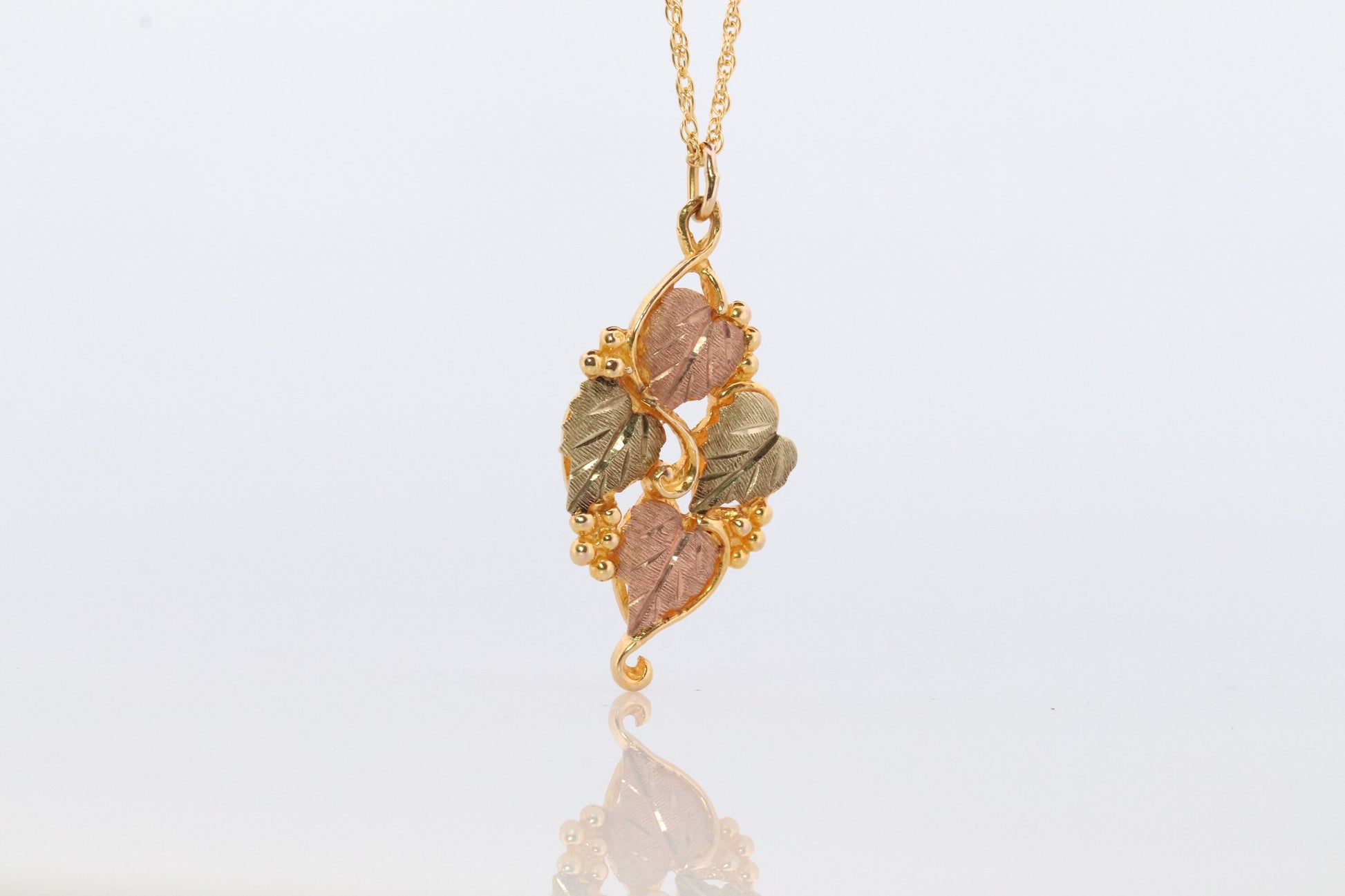 10k 12k Black Hills Gold Pendant. Black Hills Gold Vine Leaves Charm. Black hills gold necklace.