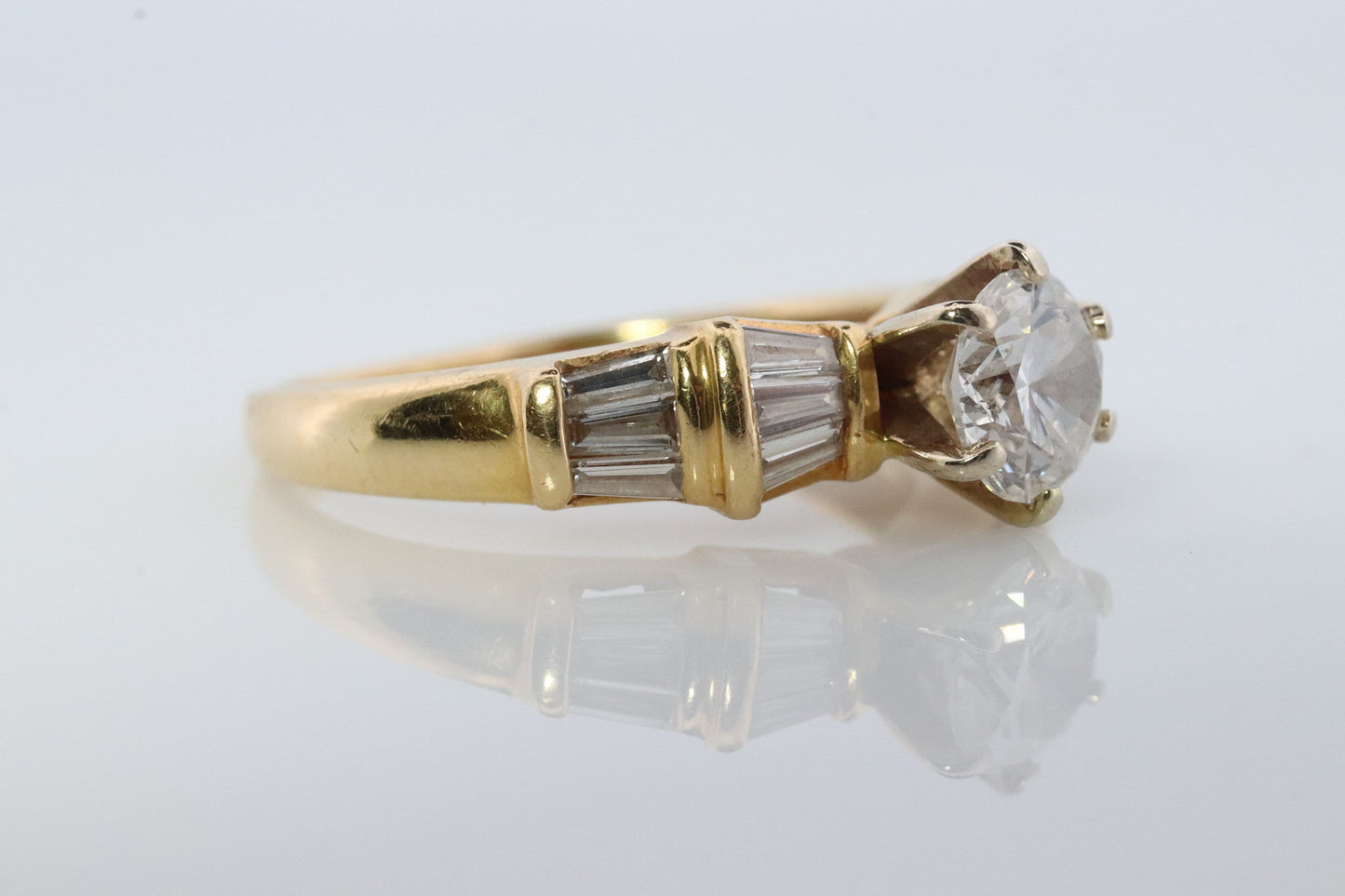 18k Round VS Genuine Diamond Solitaire Ring . Engagement set. Baguette channel set Wedding band. Stunning VS Diamond. Total 1ct.