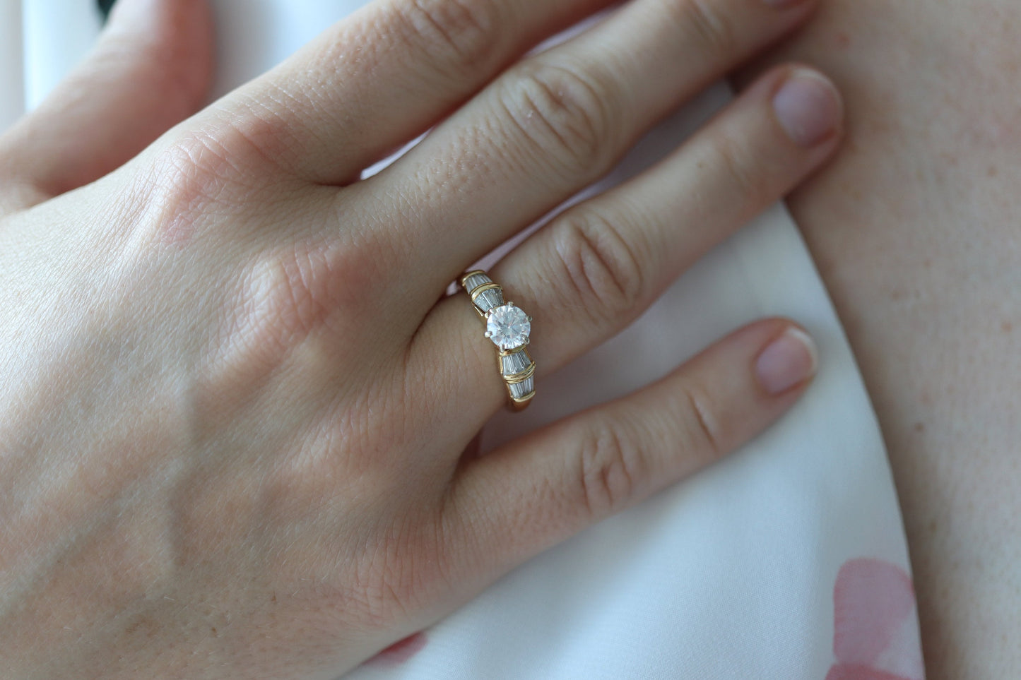 18k Round VS Genuine Diamond Solitaire Ring . Engagement set. Baguette channel set Wedding band. Stunning VS Diamond. Total 1ct.