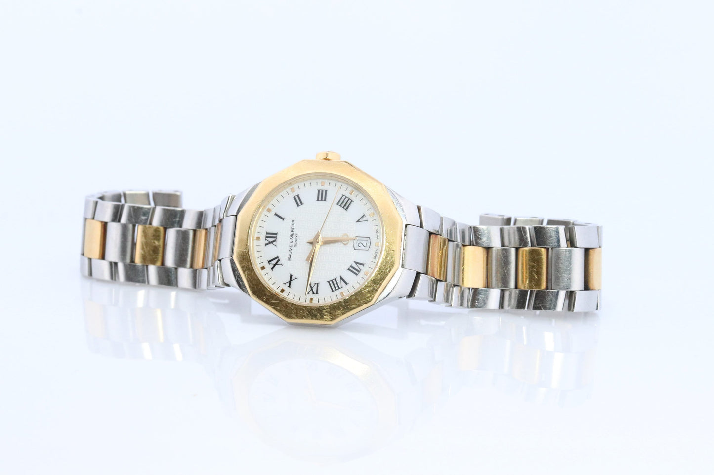 Vintage Baume and Mercier watch. Baume Mercier 65473 Riviera 18k Yellow Gold Stainless Steel. Two Tone Color Date watch