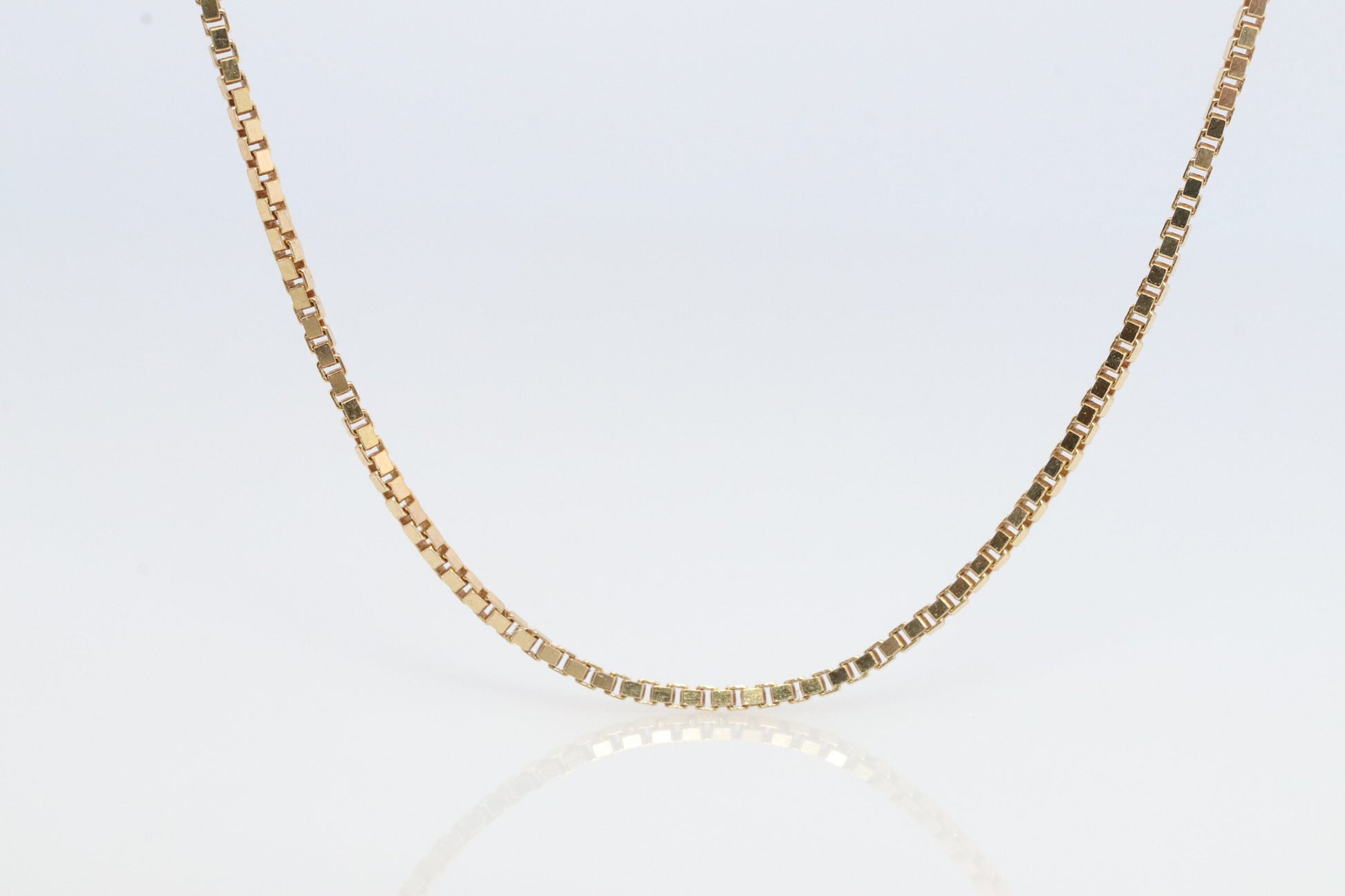 14k dainty Box chain necklace. 14k GOLD Box Chain necklace. 20in 2.3grams 1mm wide