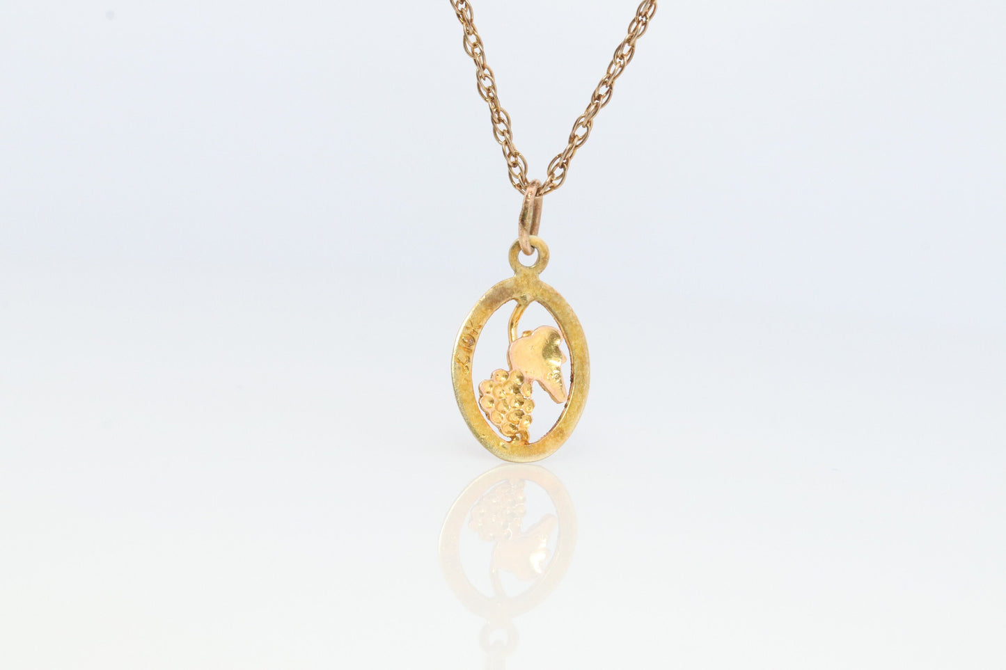 Black Hills Gold Necklace. 10k multi tone Black Hills Gold Pendant and Necklace