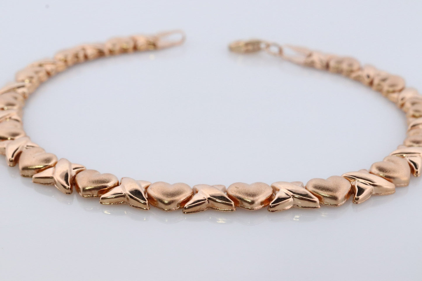 10k XOXO Heart Bracelet. 10k Yellow Gold Kiss Hug Heart XO Bracelet. 10k Yellow Gold Puffed BRACELET.