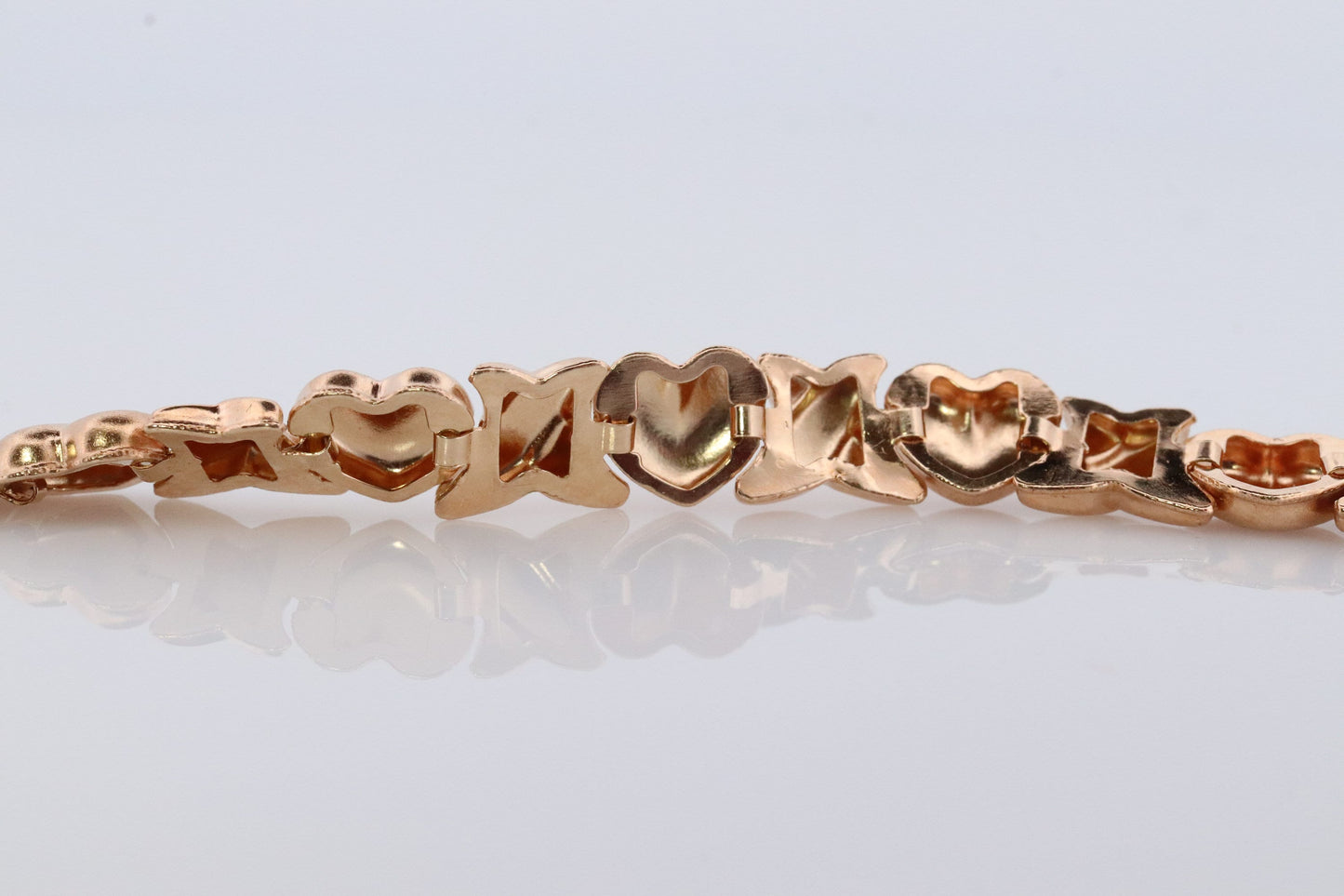 10k XOXO Heart Bracelet. 10k Yellow Gold Kiss Hug Heart XO Bracelet. 10k Yellow Gold Puffed BRACELET.