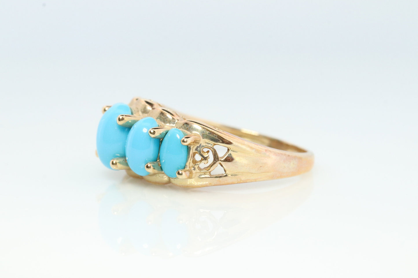 10k Oval Turquoise Cabochon Ring. 10k Aquamarine Turquoise Cluster Band.