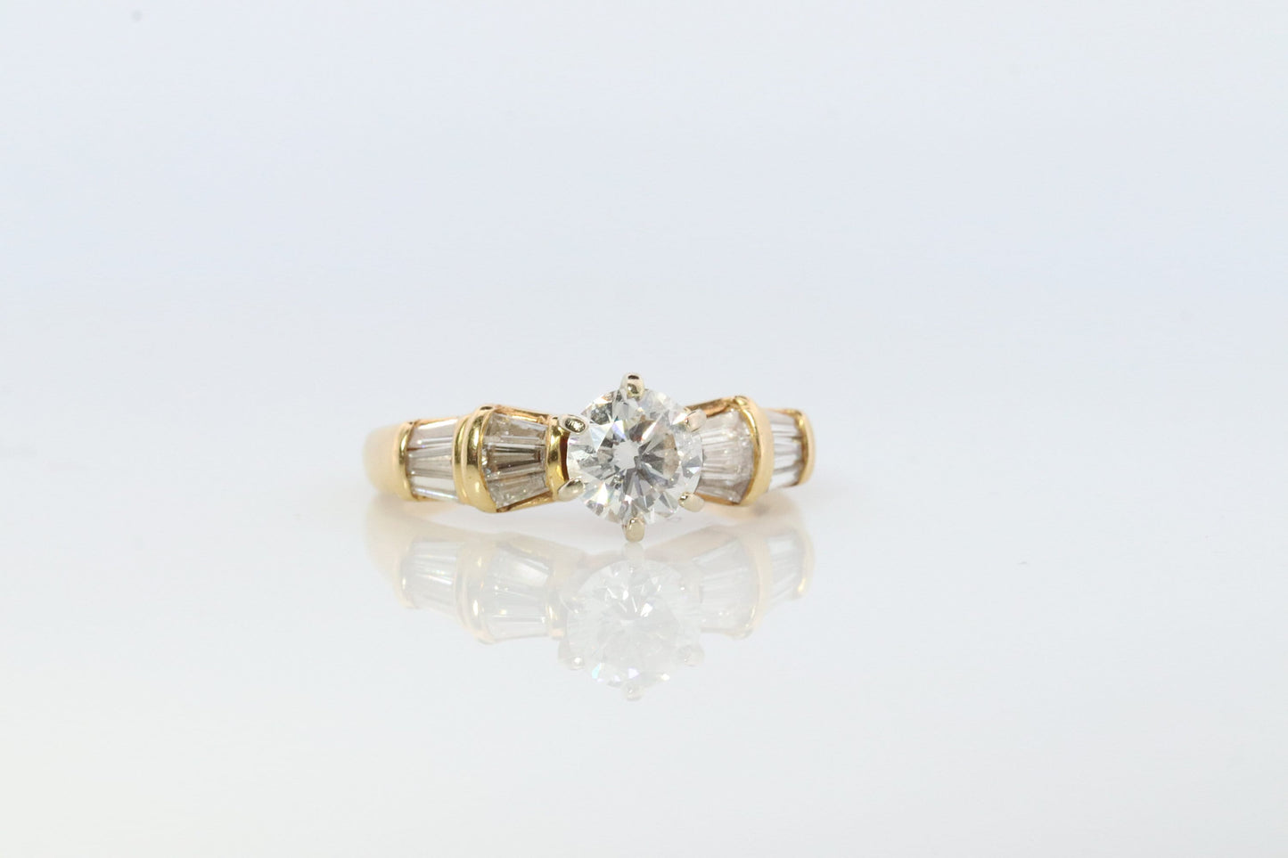 18k Round VS Genuine Diamond Solitaire Ring . Engagement set. Baguette channel set Wedding band. Stunning VS Diamond. Total 1ct.