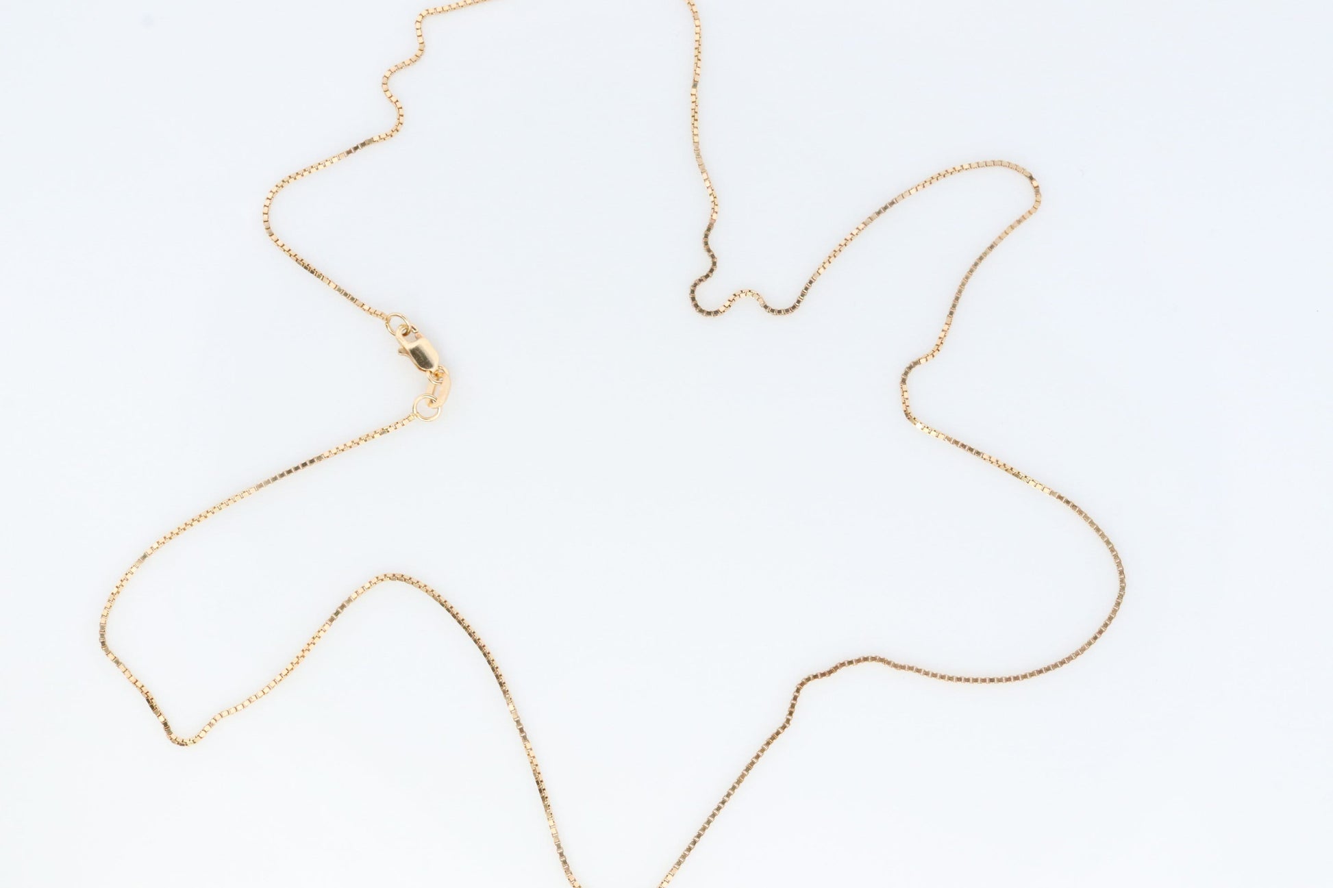 14k dainty Box chain necklace. 14k GOLD Box Chain necklace. 20in 2.3grams 1mm wide