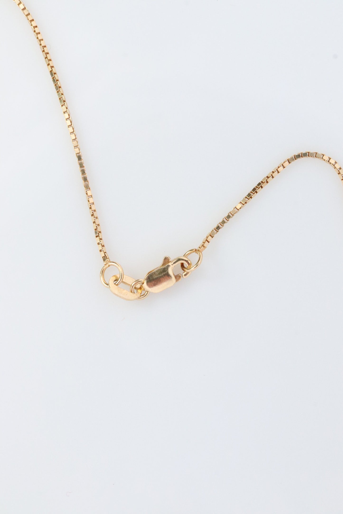 14k dainty Box chain necklace. 14k GOLD Box Chain necklace. 20in 2.3grams 1mm wide
