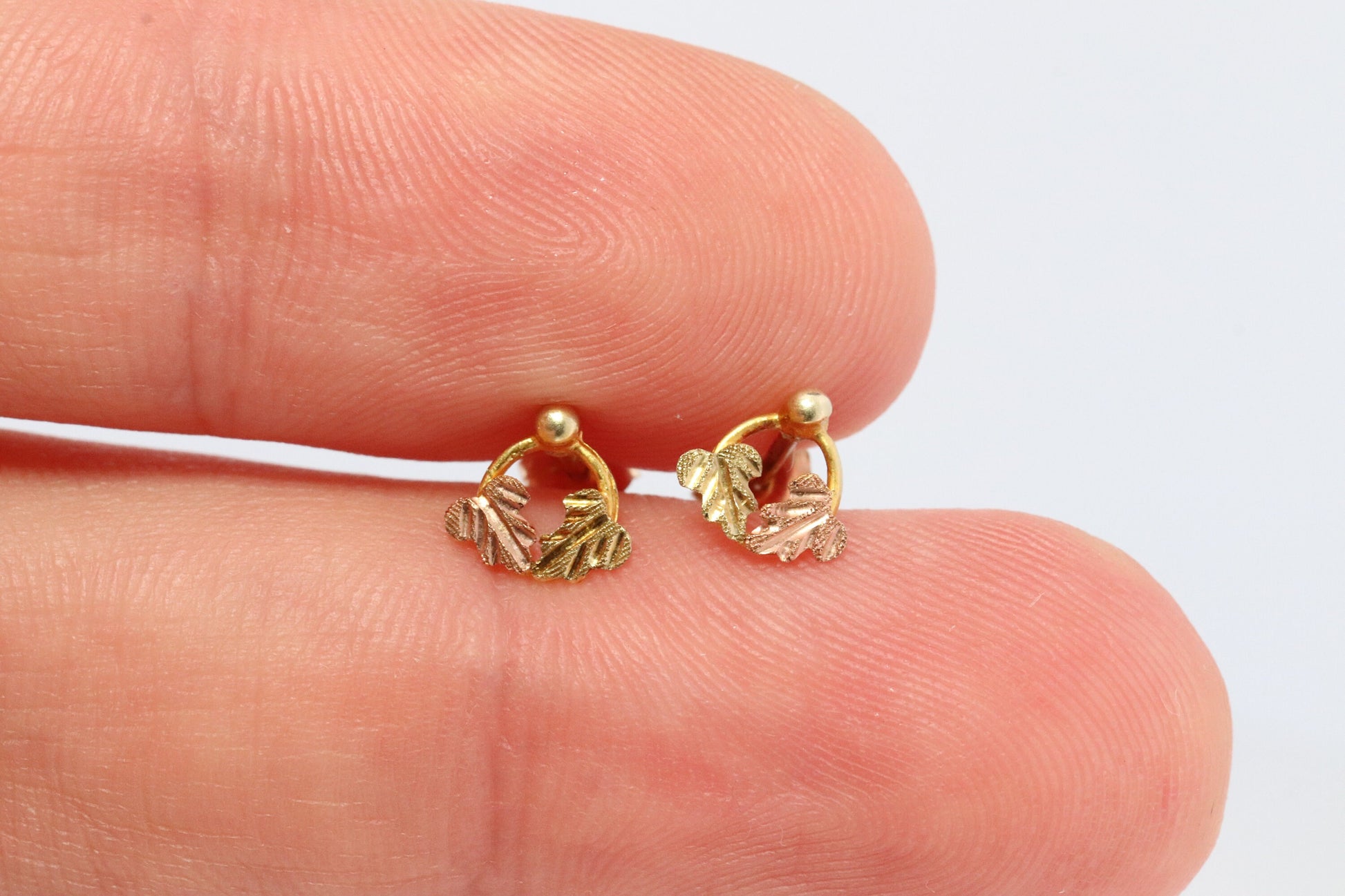Black Hills Gold Stud earrings. Dainty 10k Black Hills Vine Leaves Studs earrings.
