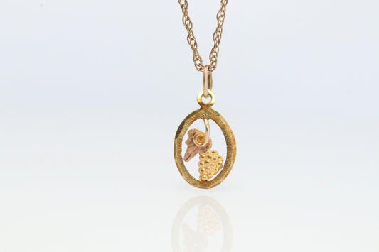 Black Hills Gold Necklace. 10k multi tone Black Hills Gold Pendant and Necklace