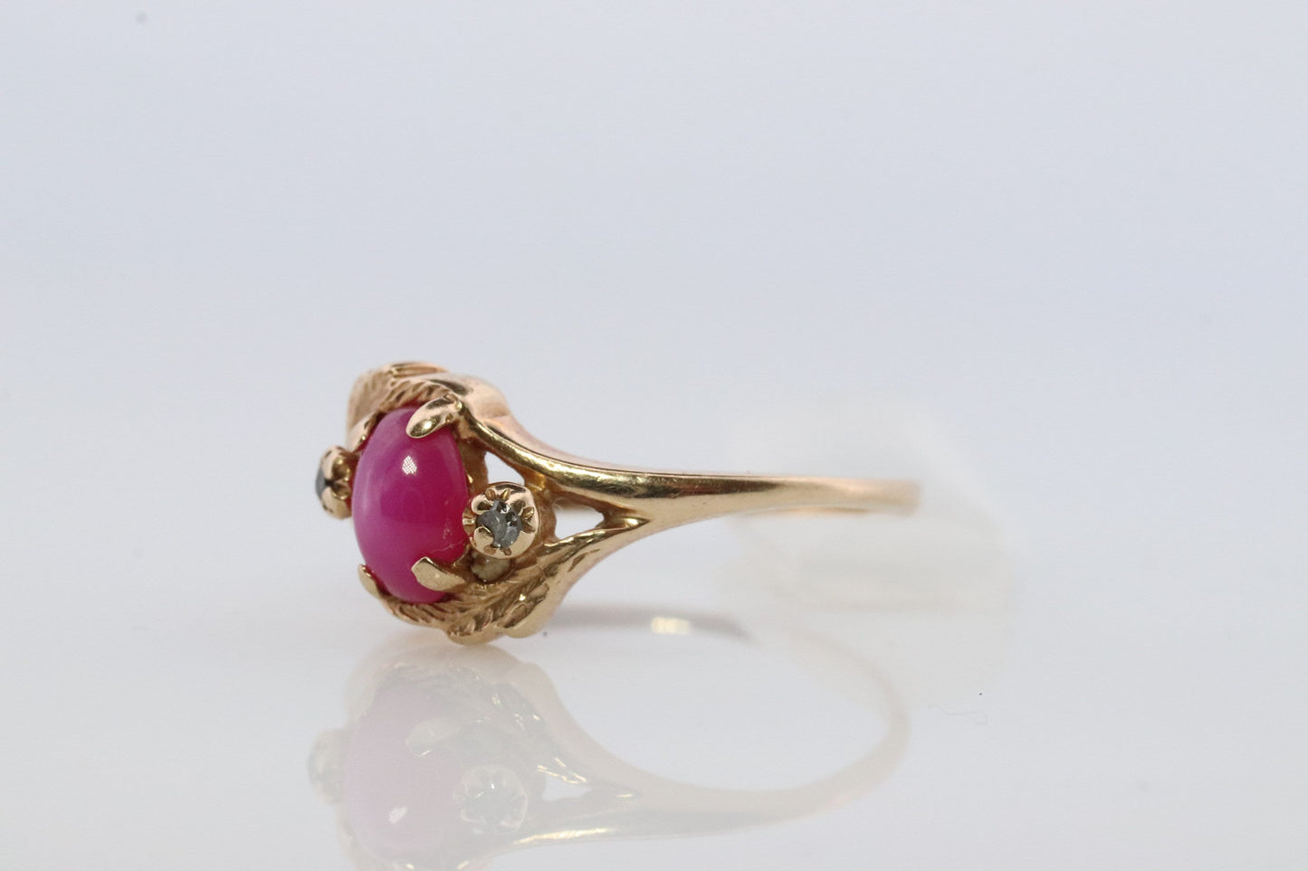 RED PINK STAR Ruby Solitaire ring. 10k Yellow gold. Star Sapphire with diamond accents.