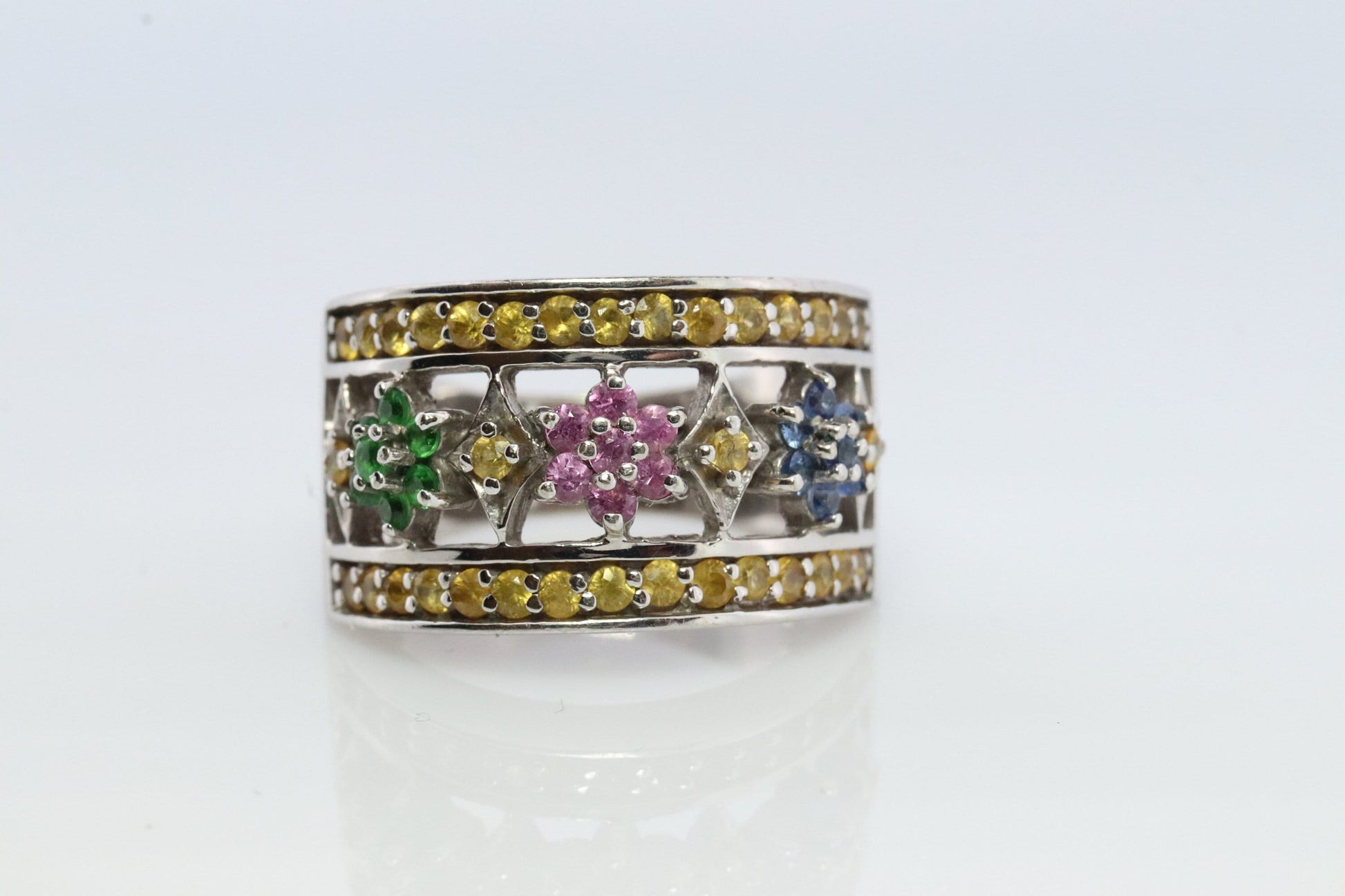 Le Vian Flower Wide Ring. 14k White gold Levian Le Vian Rubies Sapphires and Emeralds Daisy Pattern.