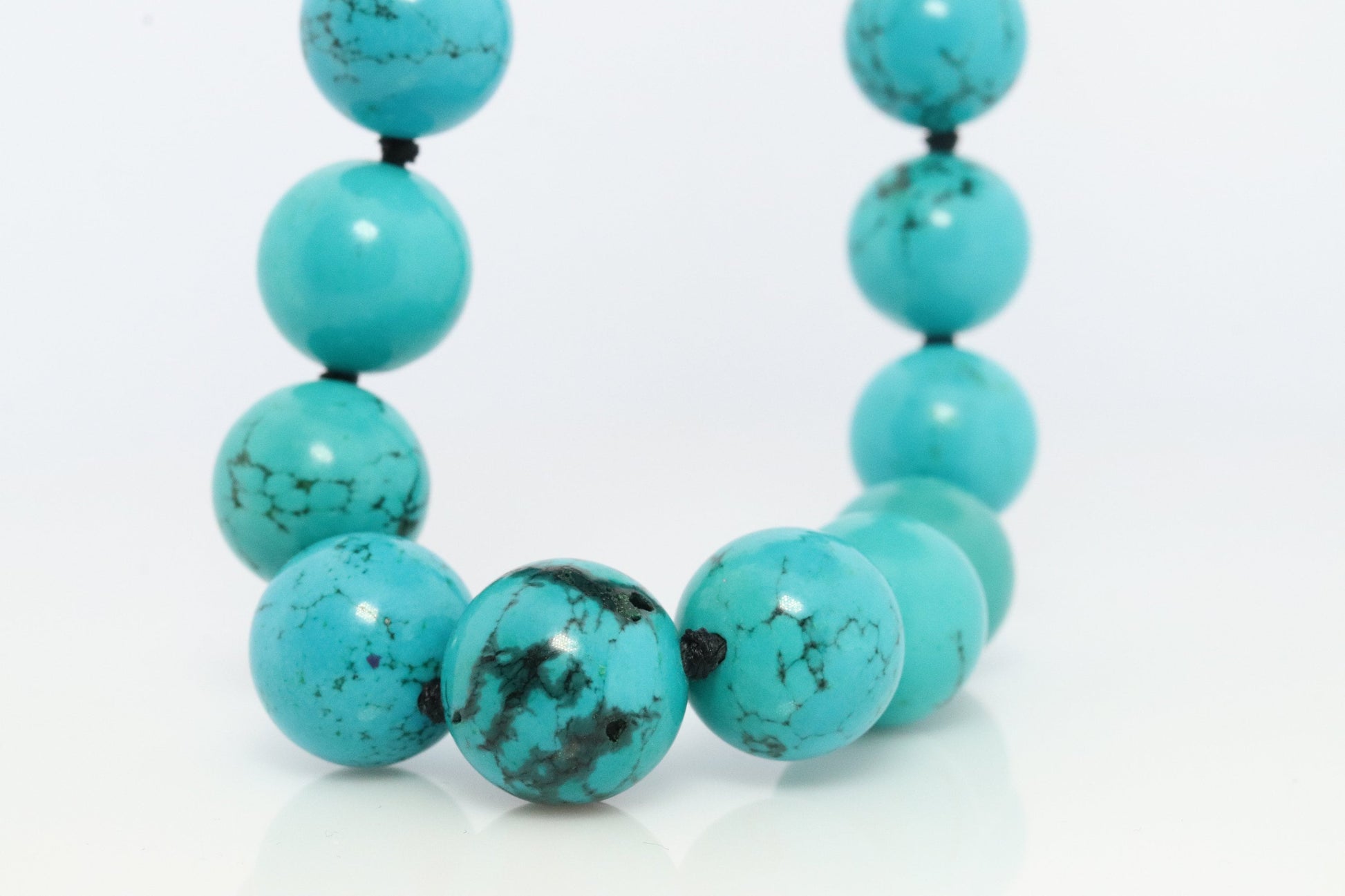 14k Genuine Turquoise Bead Necklace. Round Turquoise Knotted Beads Necklace. 18in