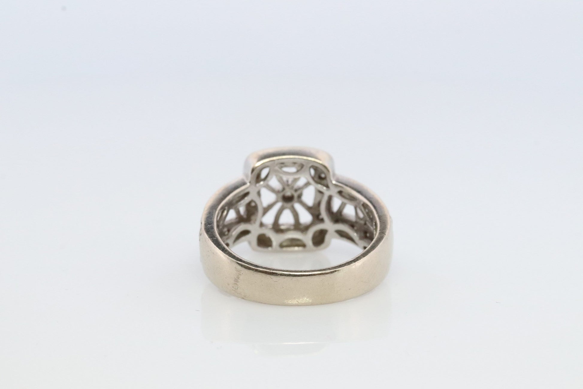 14k Filigree diamond shield ring. 14k Vintage diamond ring. Open Work Diamond ring.