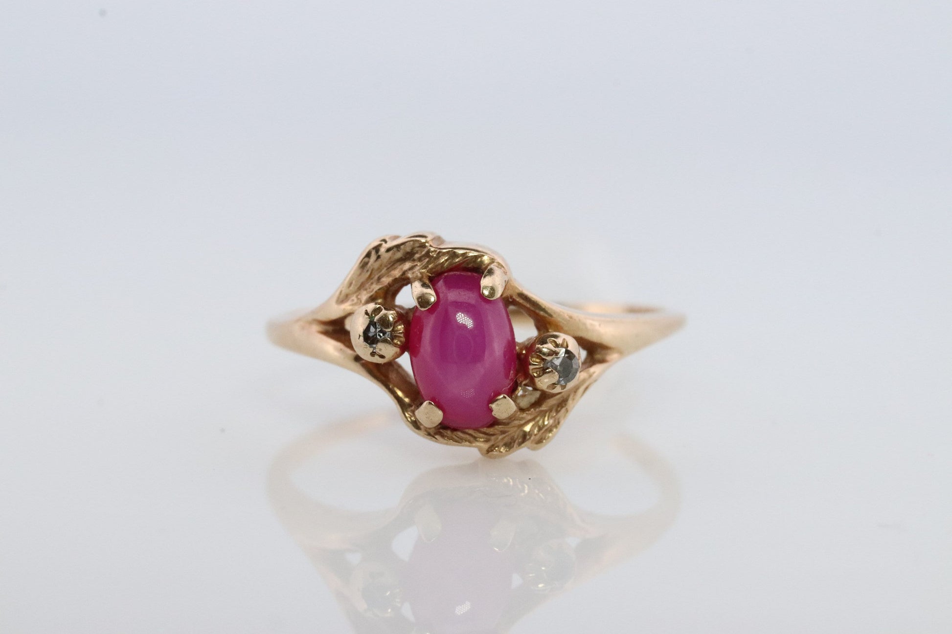 RED PINK STAR Ruby Solitaire ring. 10k Yellow gold. Star Sapphire with diamond accents.