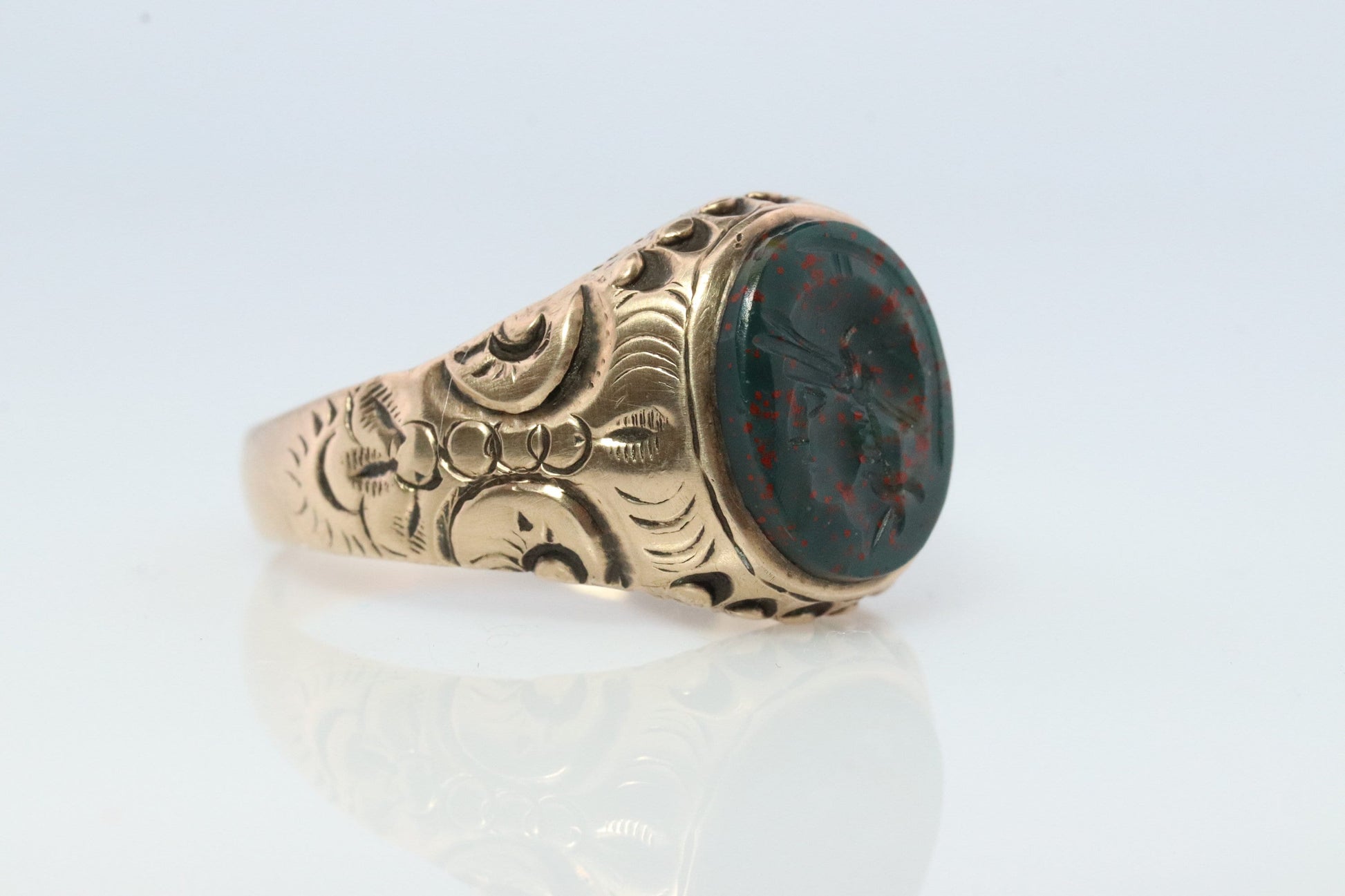 10k Bloodstone ring. Black and Red Blood stone yellow gold signet ring. Warrior Intaglio Carved ring.