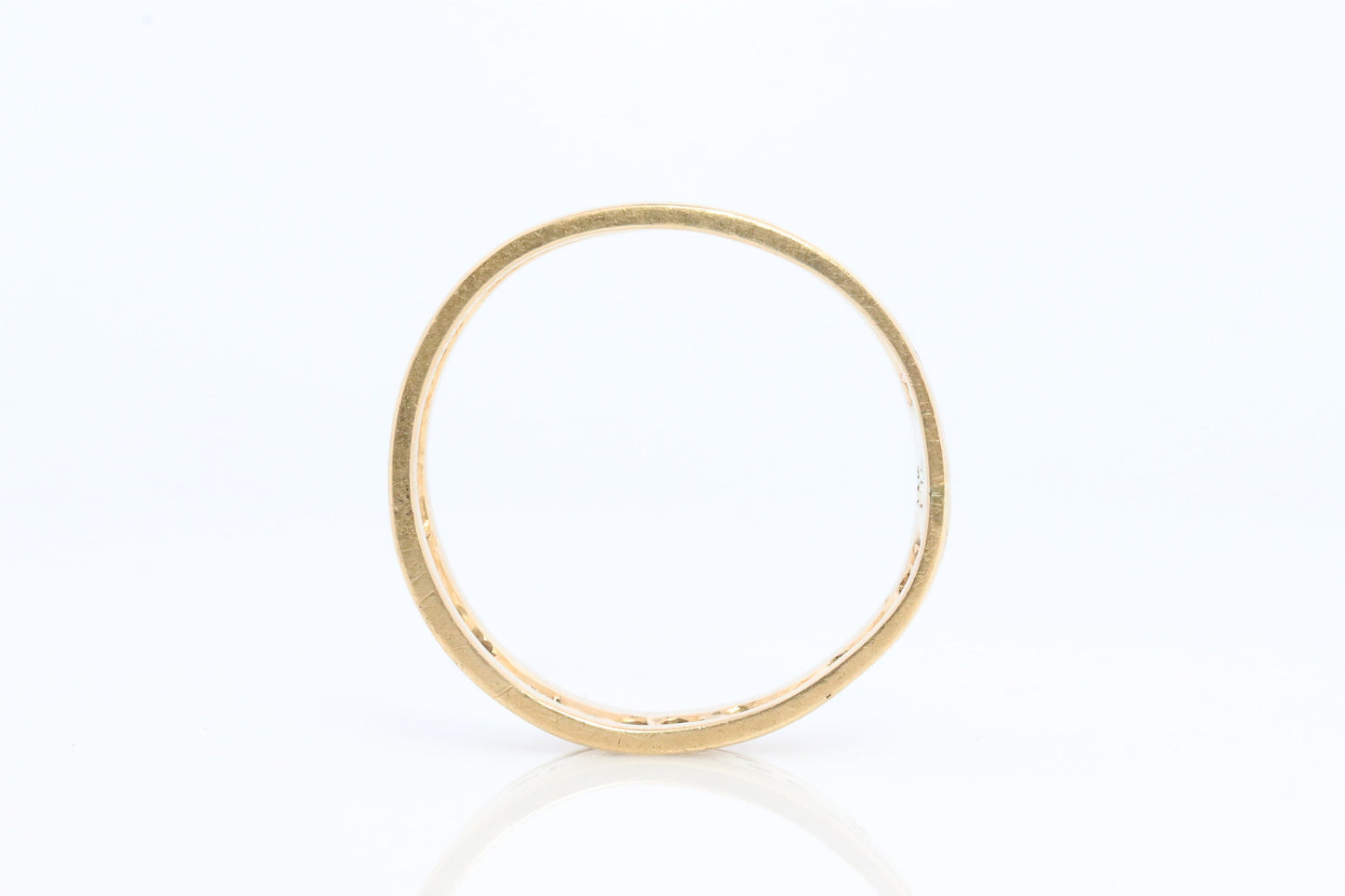 14k Wide Filigree Daisy Ornate band. Vintage Flower Embossed engraved design. Size12 4.4gram