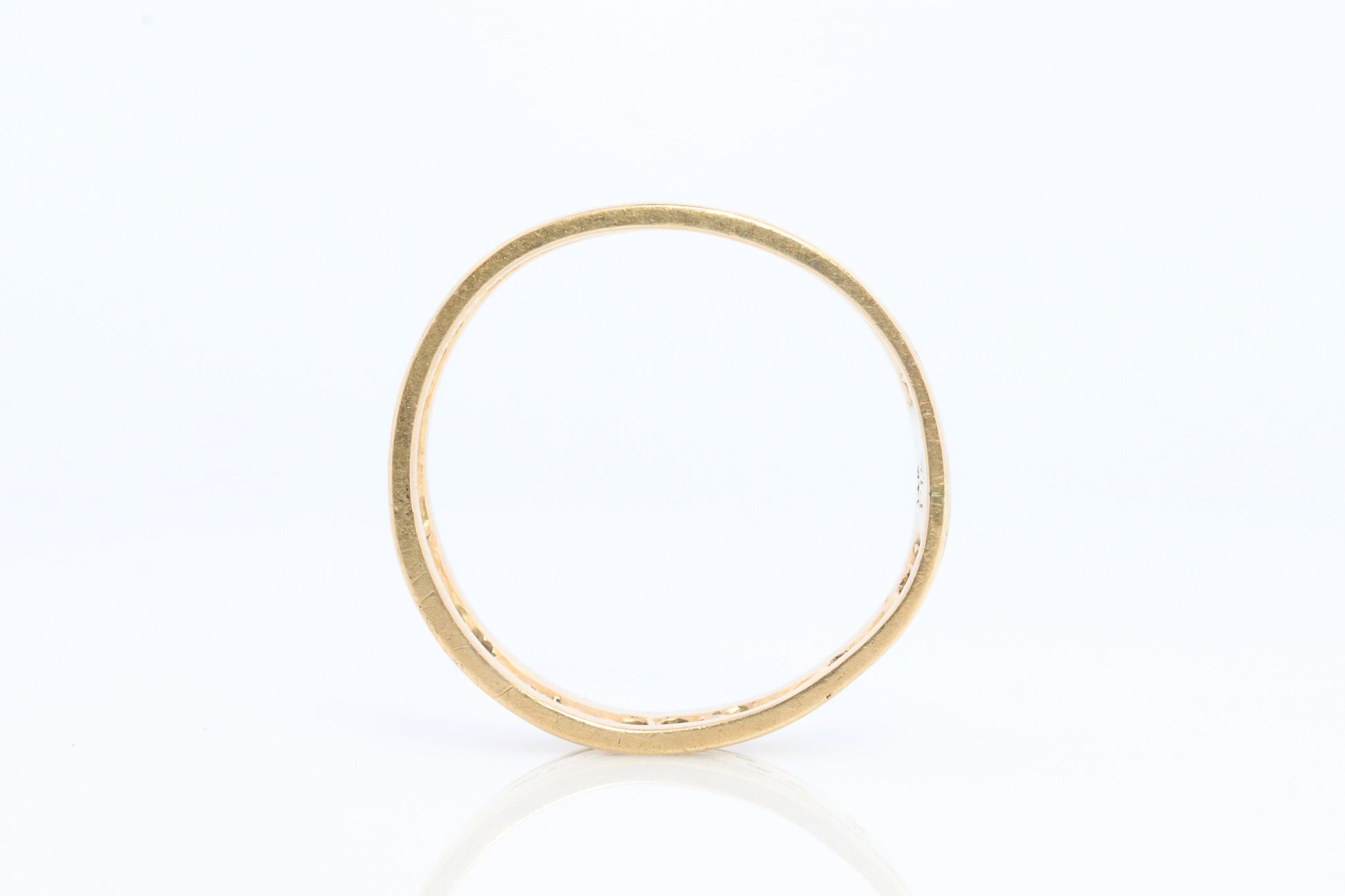 14k Wide Filigree Daisy Ornate band. Vintage Flower Embossed engraved design. Size12 4.4gram