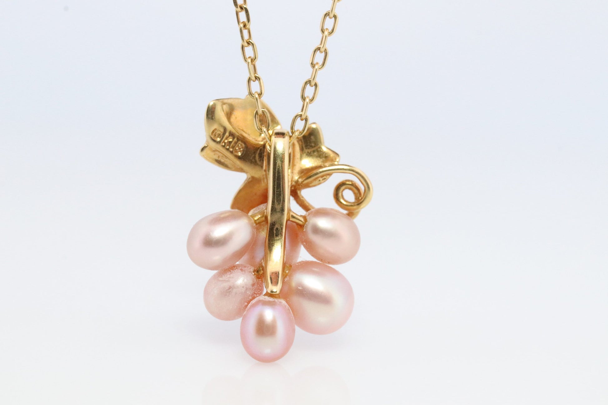 Mikimoto Necklace. Vintage 18k Gold Mikimoto Pearl Cluster pendant. Mikimoto Pearl Grape Vine pendant necklace.