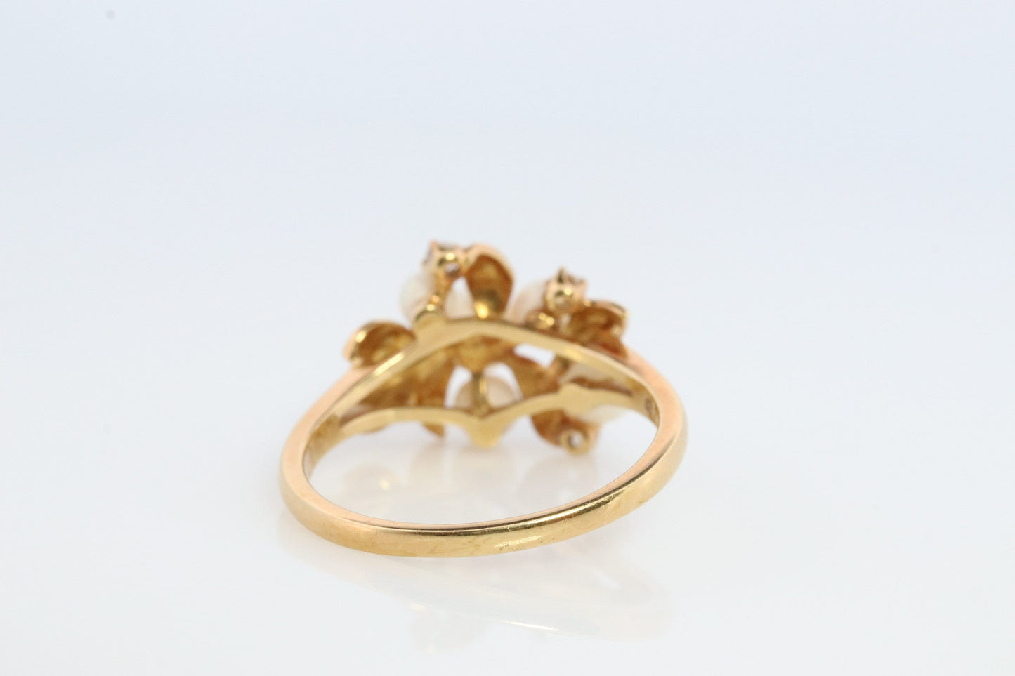 Mikimoto Ring. Vintage 18k Gold Mikimoto Pearl and Diamond Cluster. Mikimoto Pearl Grape Vine Design