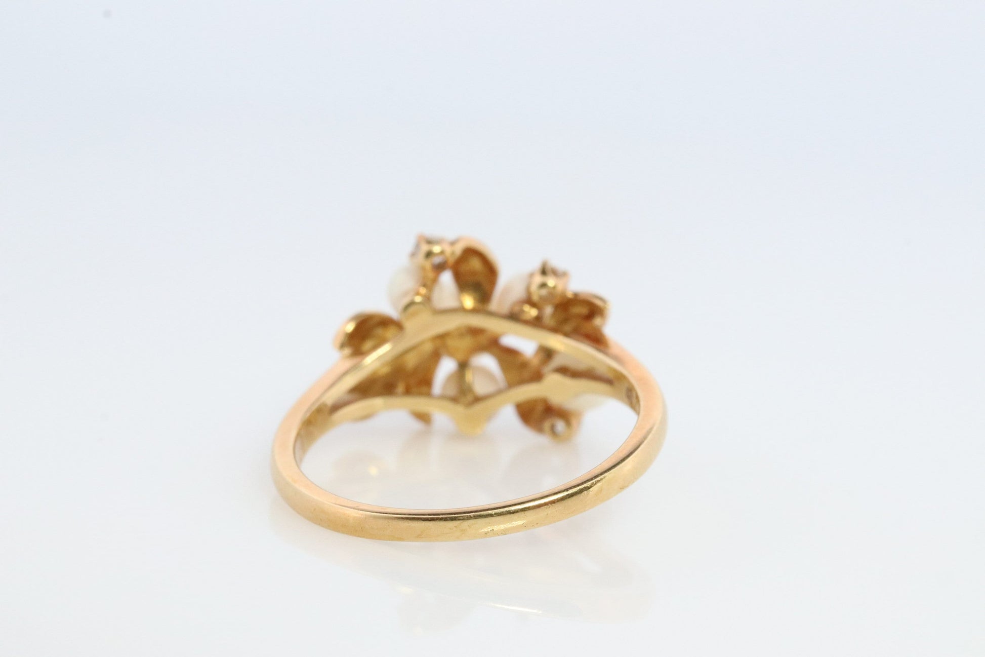 Mikimoto Ring. Vintage 18k Gold Mikimoto Pearl and Diamond Cluster. Mikimoto Pearl Grape Vine Design