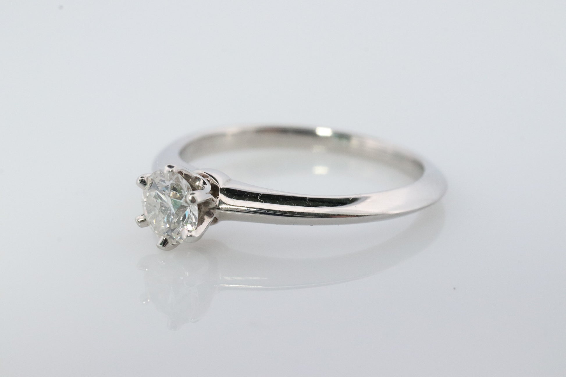 Vintage Tiffany and Co. Diamond Ring. Authentic Tiffany Platinum Diamond Solitaire Ring. T&CO Engagement ring