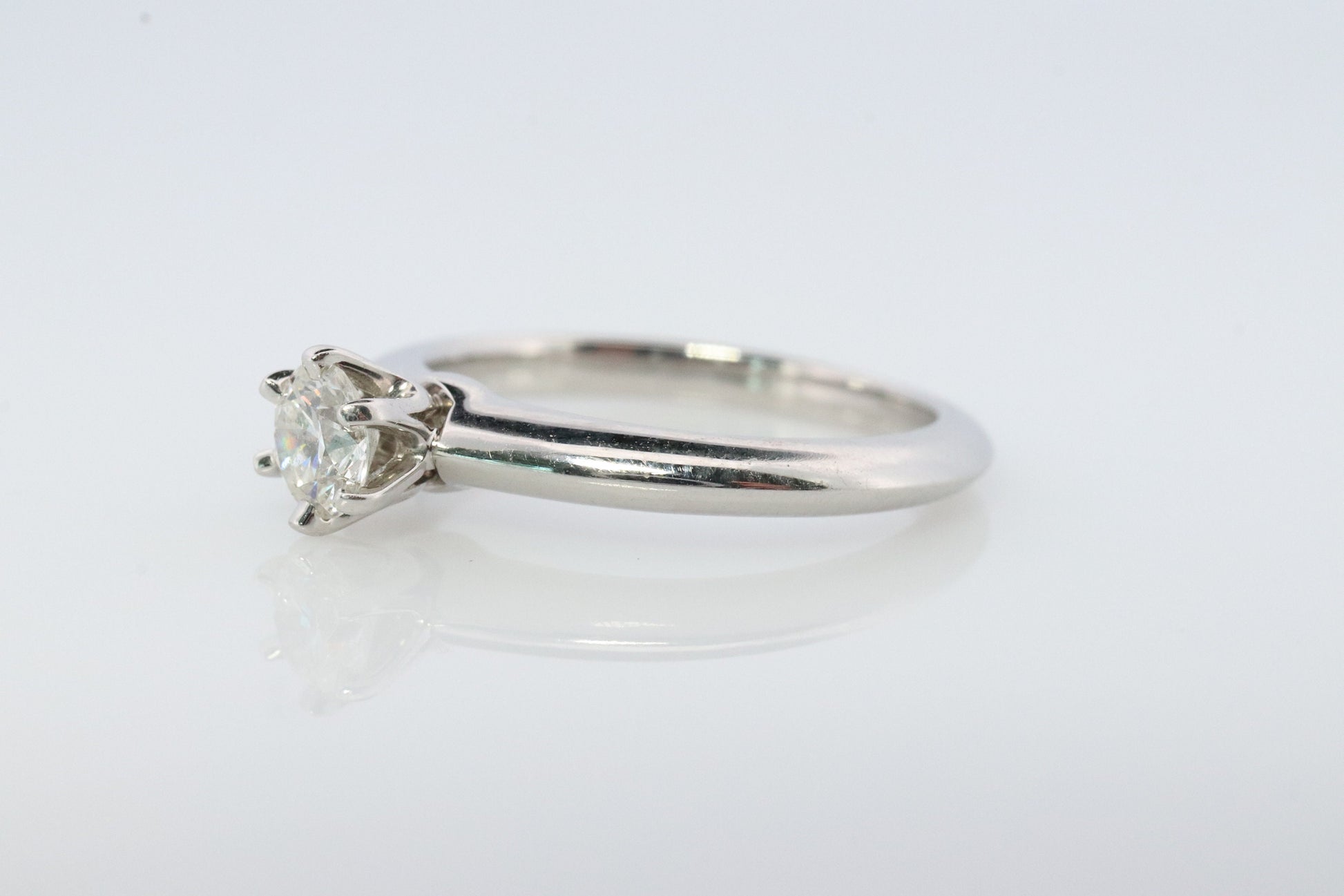 Vintage Tiffany and Co. Diamond Ring. Authentic 0.30ct Tiffany Platinum Diamond Solitaire Ring. T&CO Engagement ring