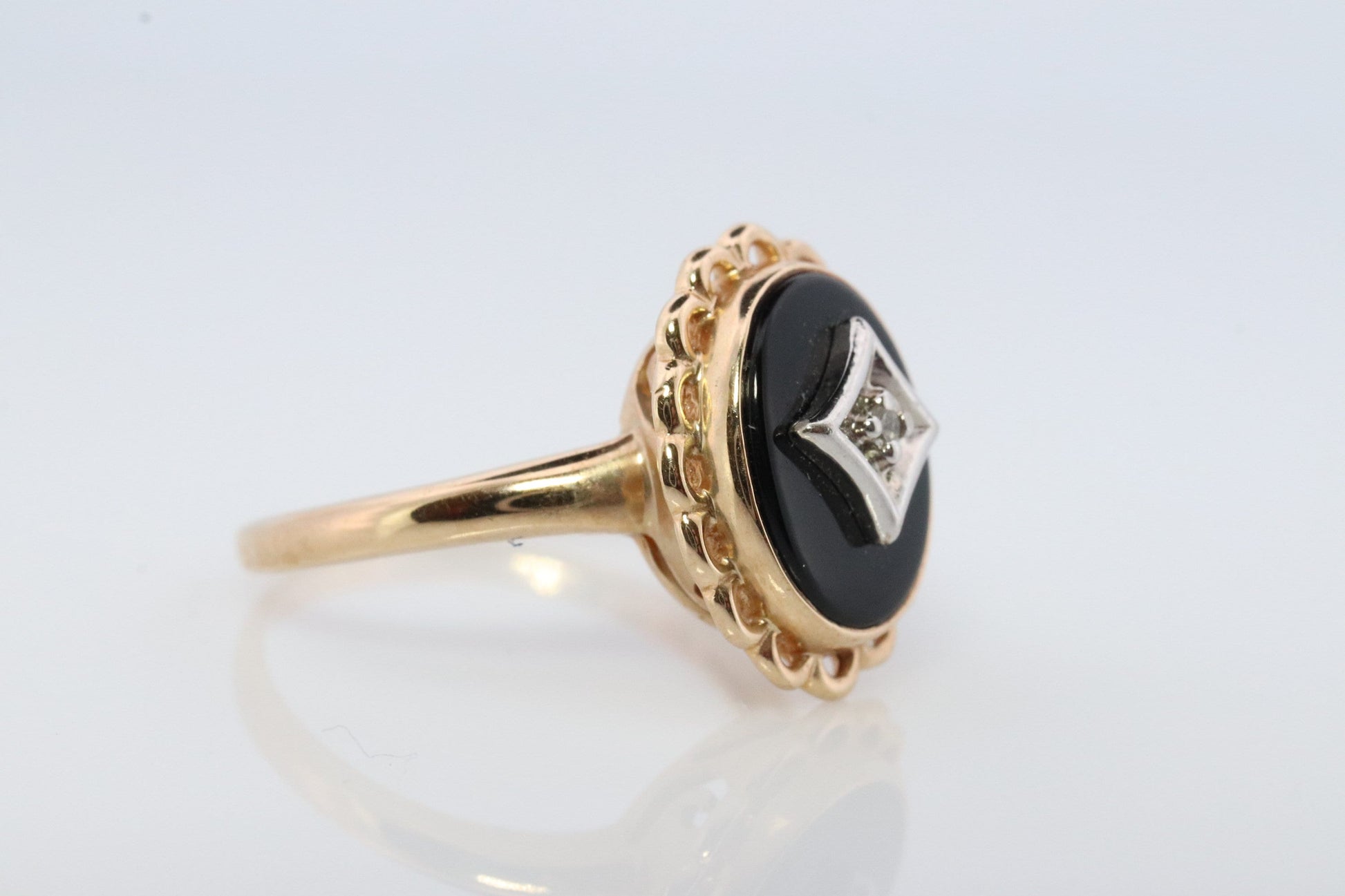 10k ONYX and diamond ring. Oval Onyx bezel set victorian mourning ring. #1061