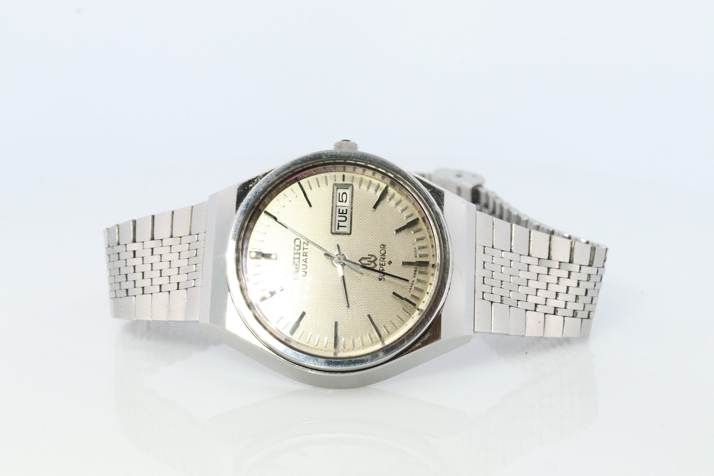 Seiko Superior Watch. SEIKO 4883-8000 Vintage 1970s SEIKO Day Date With Japanese and English Calendar.