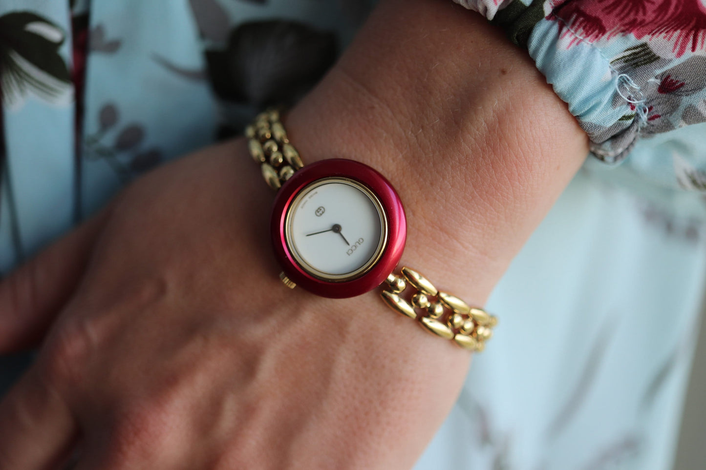 Genuine GUCCI 11/12 Watch. Vintage Ladies Gucci Change Bezel Watch. With Box and Bezels.