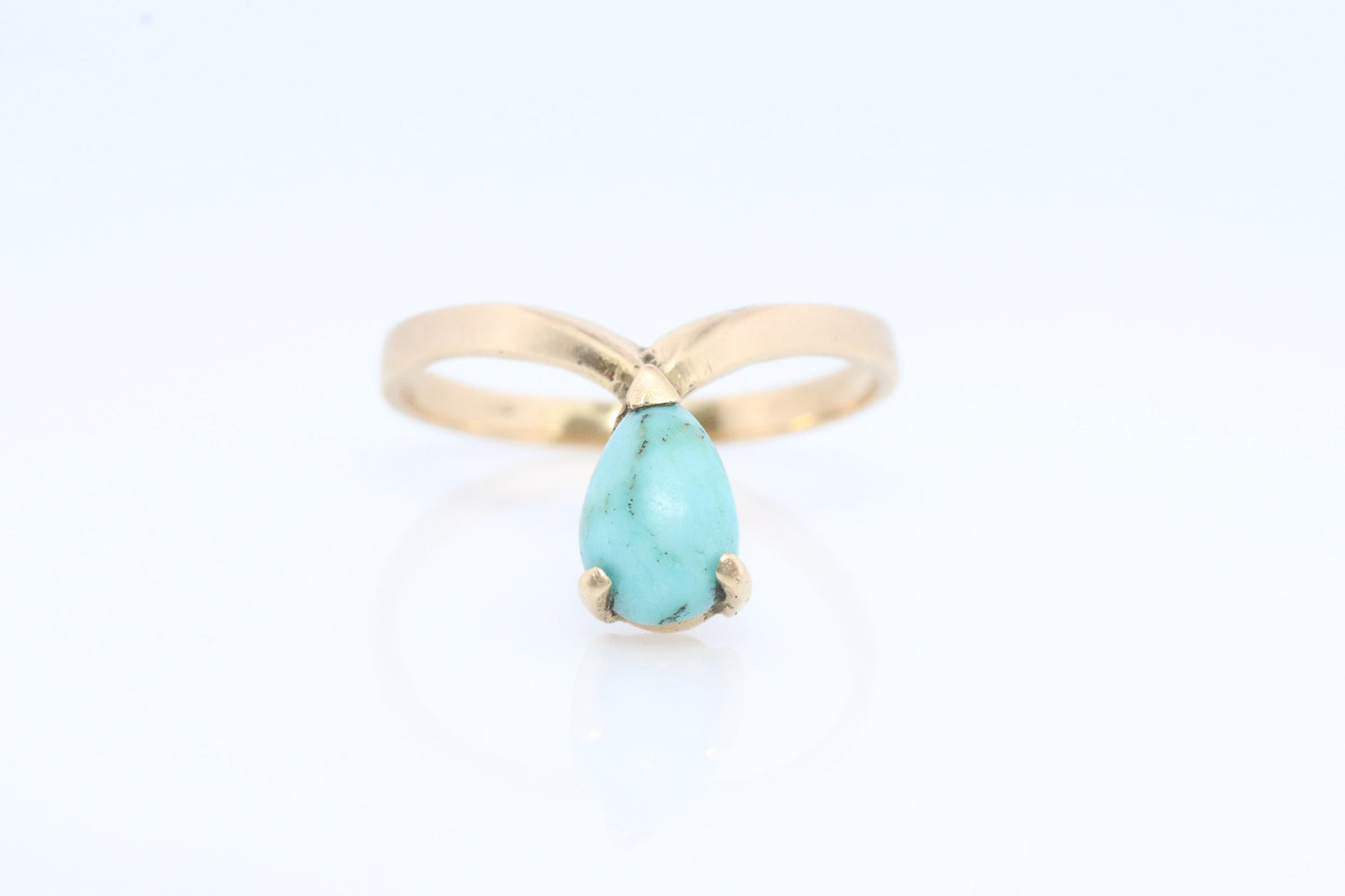 14k Drop Turquoise Cabochon stone Ring. 14k Aquamarine Turquoise Stacking Ring