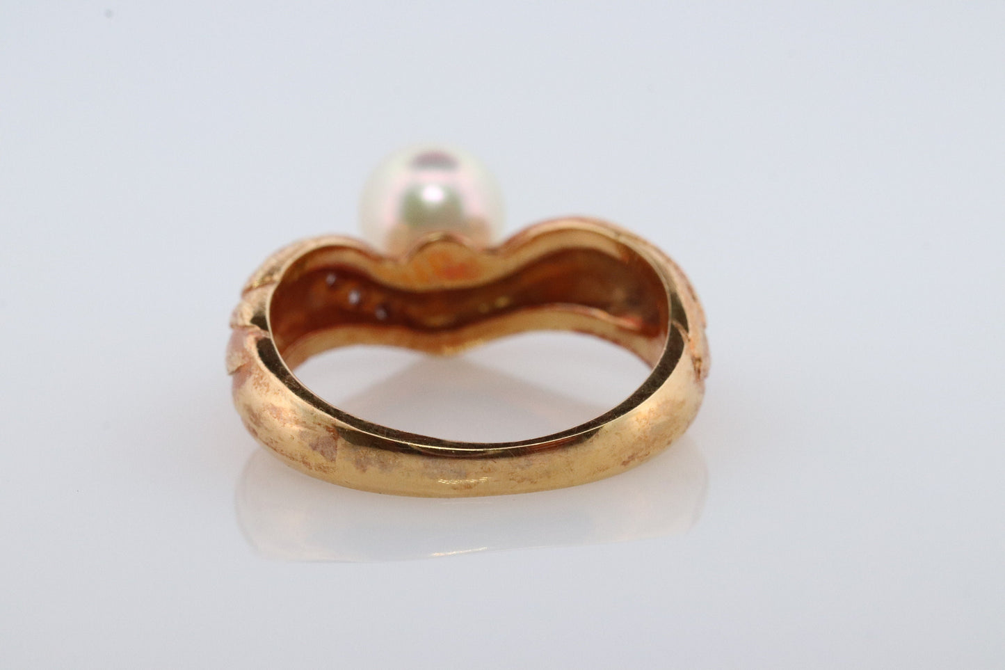 Mikimoto Ring. Vintage 18k Gold Mikimoto Pearl and Diamond Solitaire. Mikimoto Pearl Natural Wood Bark Design. Akoya pearl