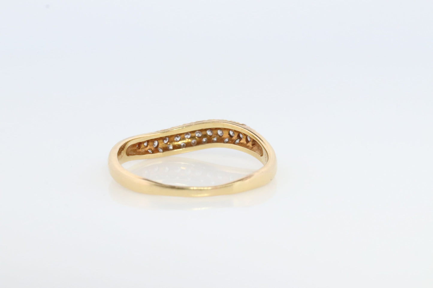 Mikimoto Ring. Vintage 18k Gold Mikimoto Diamond Pave ring. Mikimoto Diamond Cluster Bombe band. Mikimoto wave.