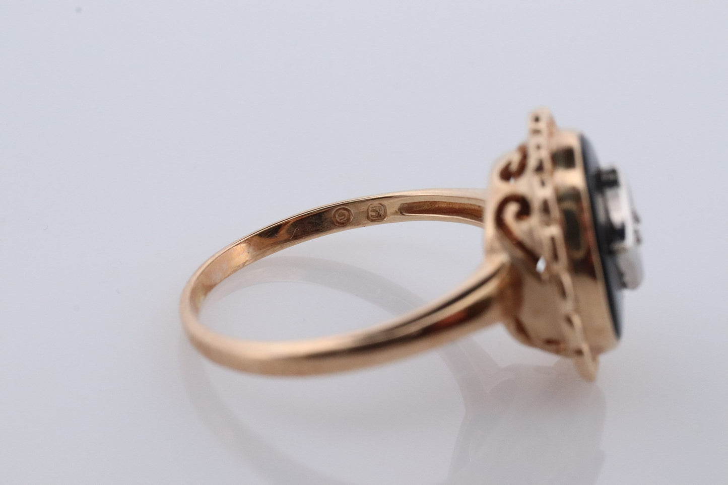 10k ONYX and diamond ring. Oval Onyx bezel set victorian mourning ring. #1061