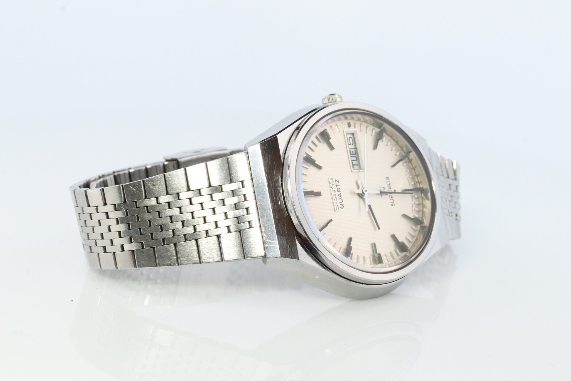 Seiko Superior Watch. SEIKO 4883-8000 Vintage 1970s SEIKO Day Date With Japanese and English Calendar.