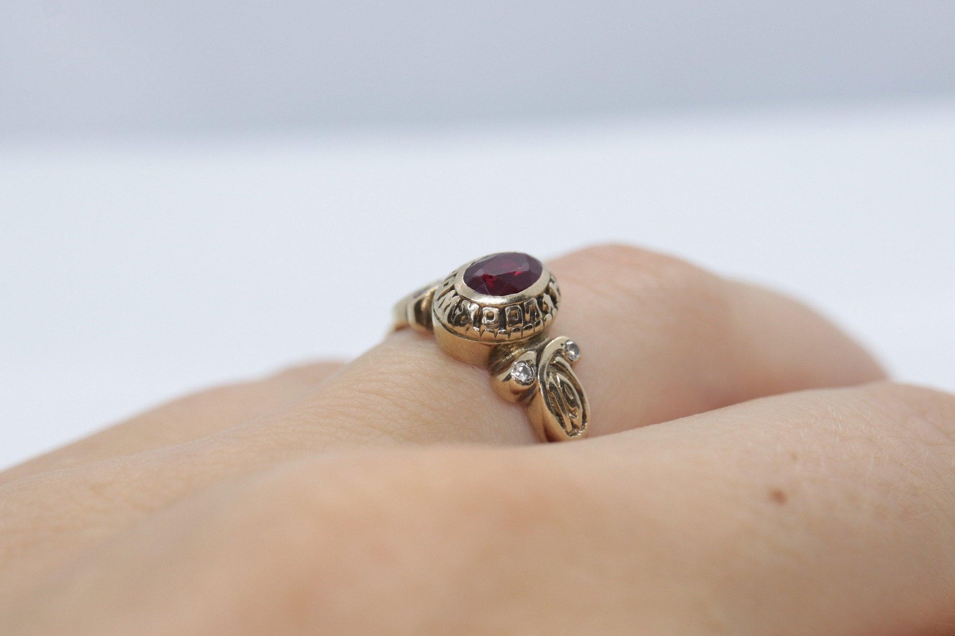 1987 Lockwood High School Class Graduation ring. 10k Gold with LC ruby diamond