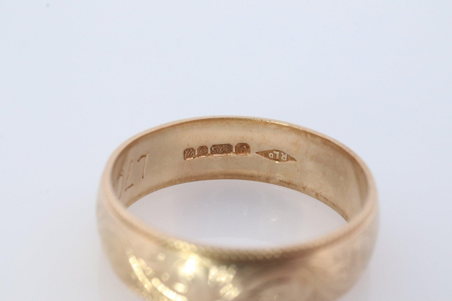 9k Wide Band. 9k / 10k Wide Floral engraved band. Made in London UK England 1994