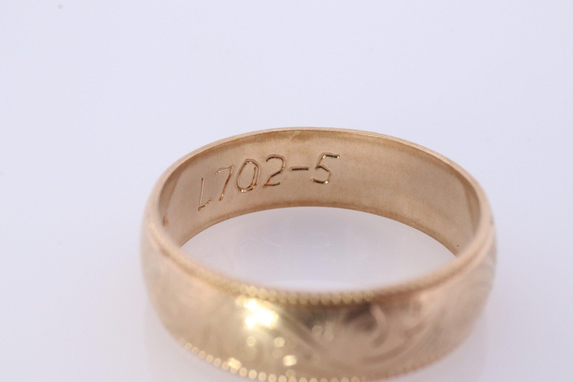 9k Wide Band. 9k / 10k Wide Floral engraved band. Made in London UK England 1994